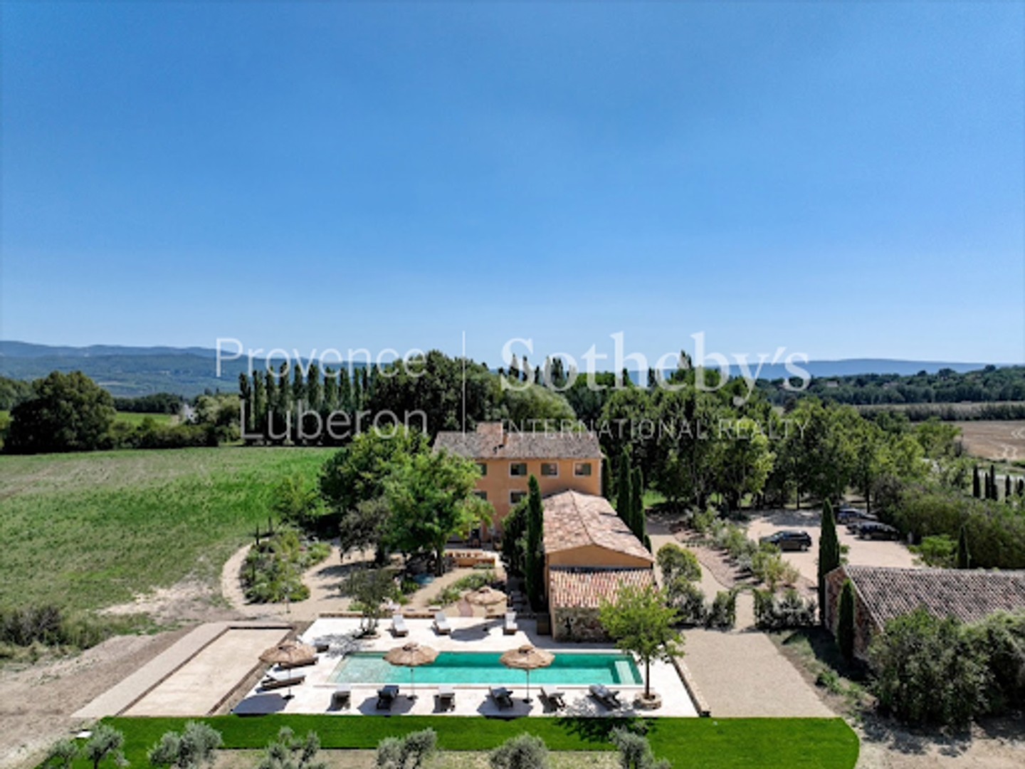 Maison 12 pièces 600 m²