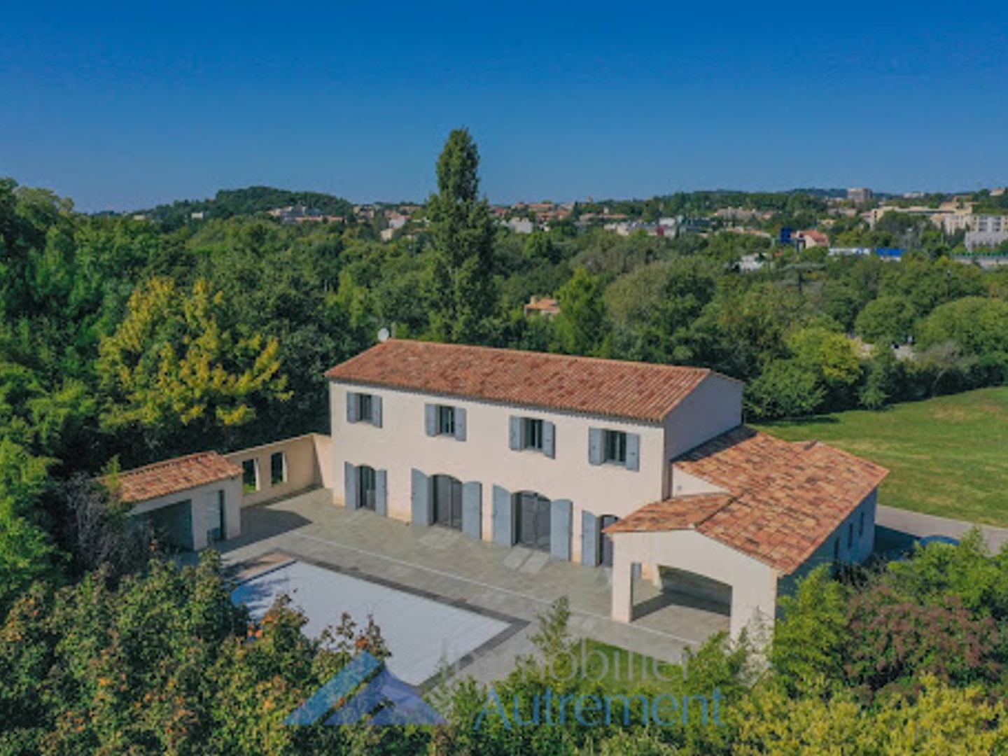 Villa 6 pièces 250 m²