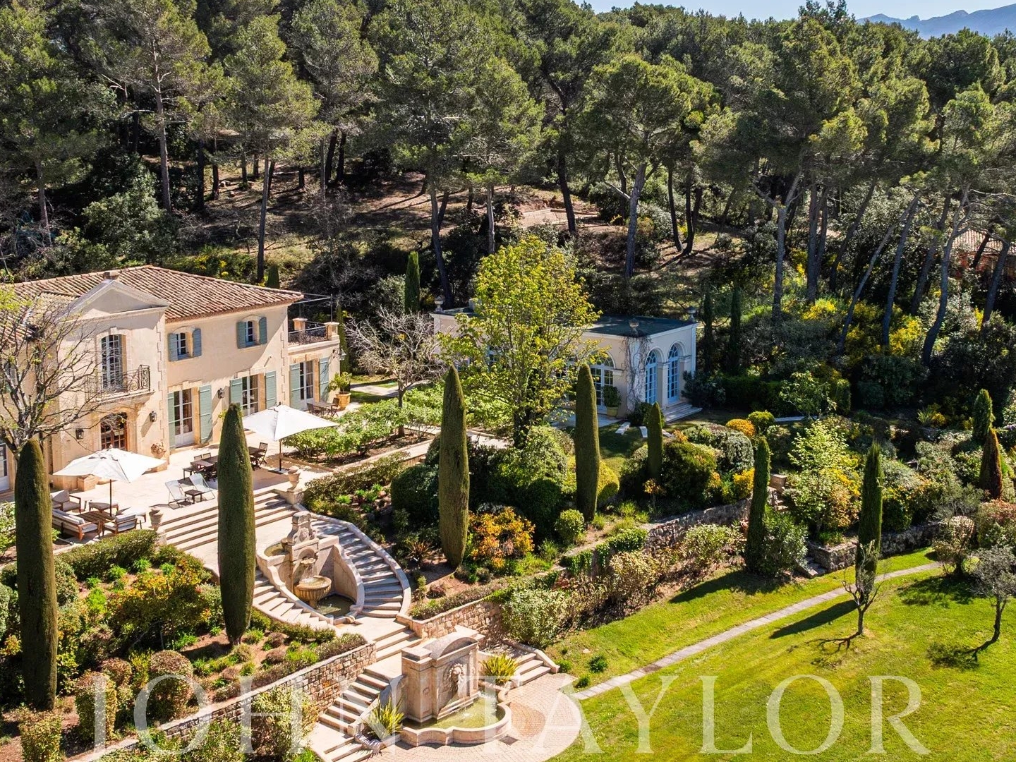Domaine d'exception aux Pinchinats | Propriété de prestige avec vue, parc et oliveraie | Aix-en-Provence