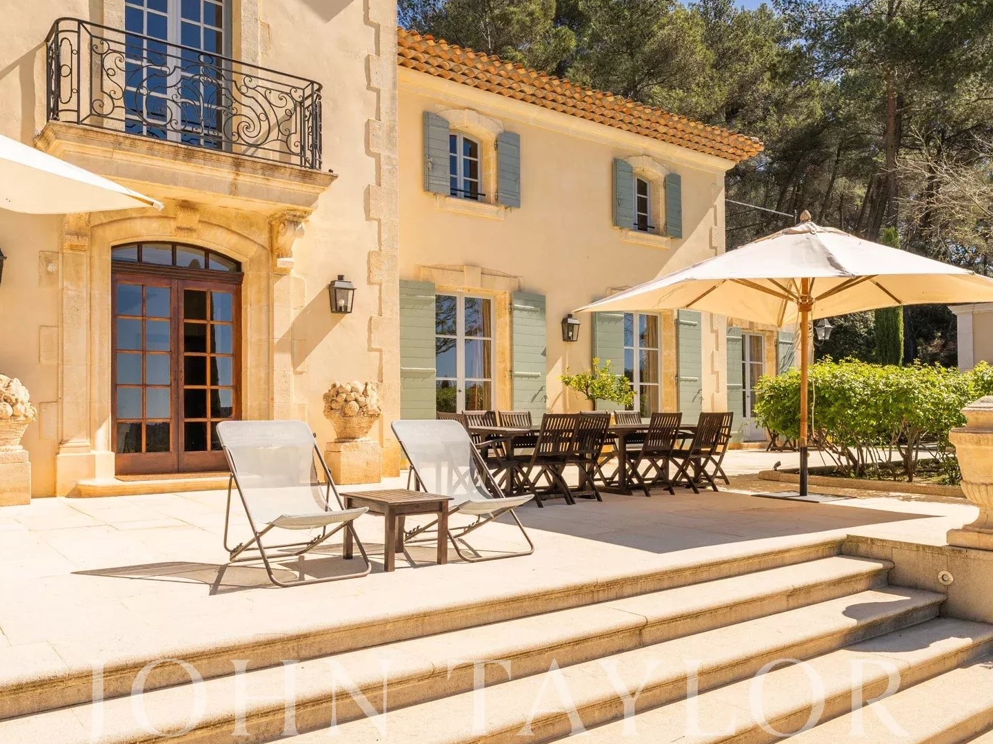 Maison à vendre - 8 pièces - 500m2 - Aix-En-Provence (13100)