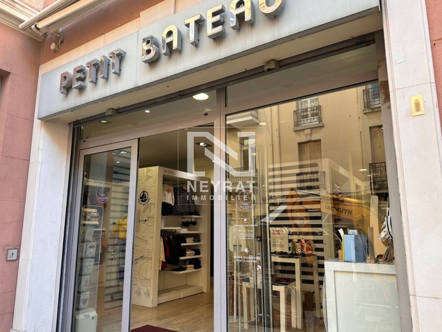 Magasin à vendre - 71m2 - Saint-Raphaël (83700)