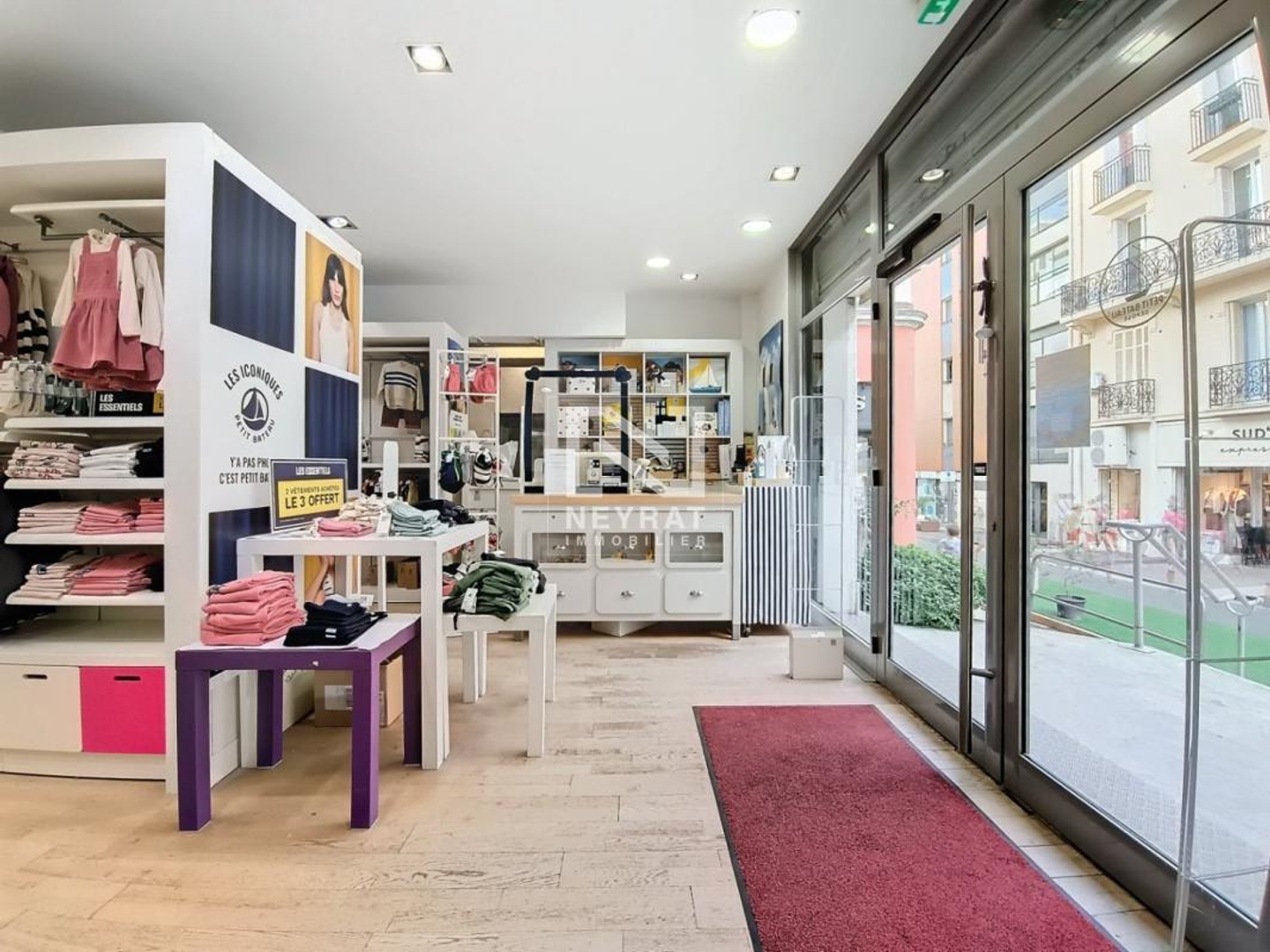 Magasin à vendre - 71m2 - Saint-Raphaël (83700)