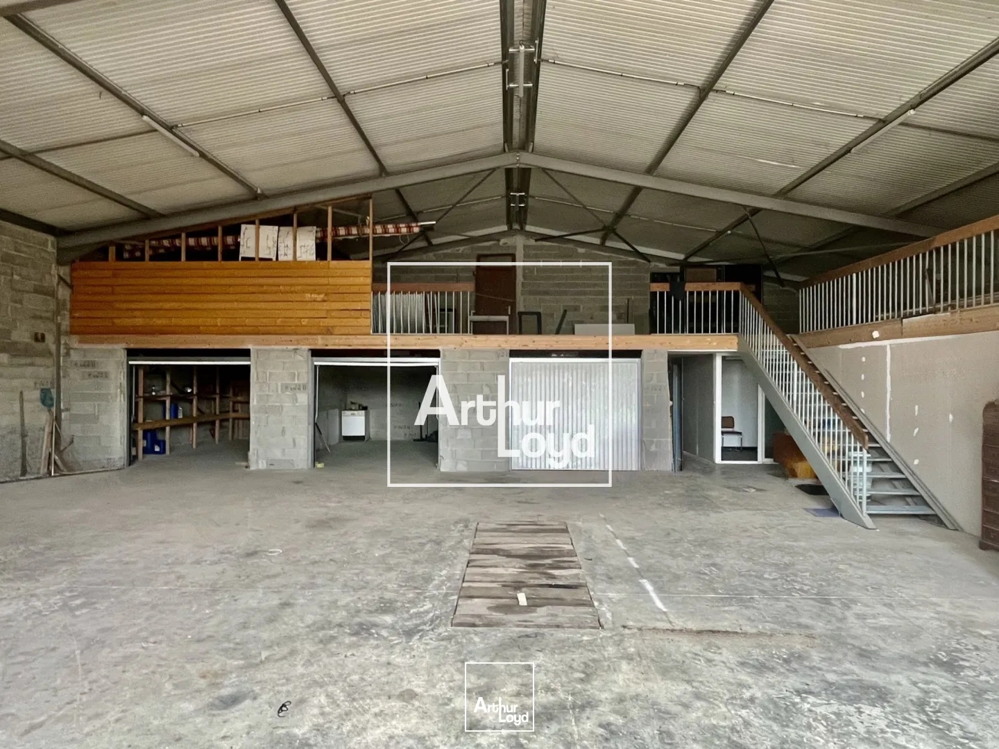 Locaux à vendre - 623m2 - Aussonne (31840)