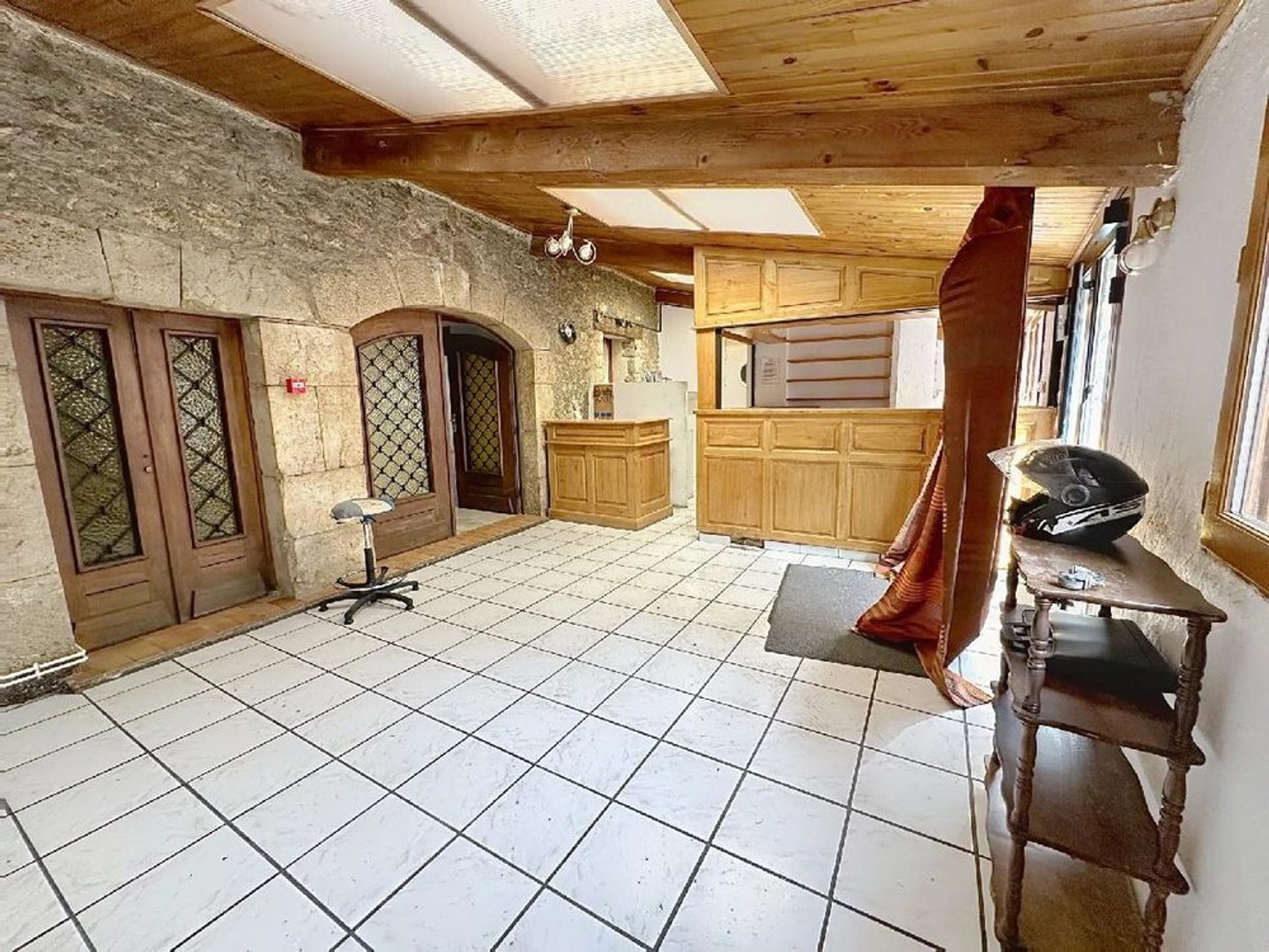 Maison à vendre - 7 pièces - 200m2 - Soleilhas (04120)