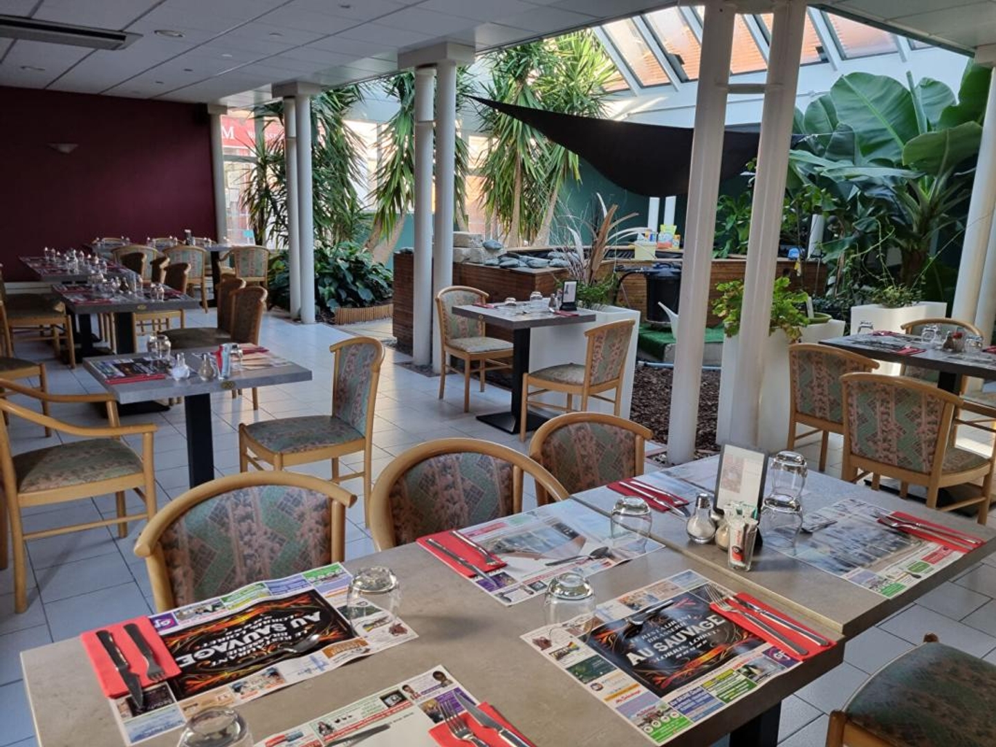 SECTEUR MONTARGIS et FORËT D'ORLEANS - HOTEL, BAR, RESTAURANT 3 ETOILES