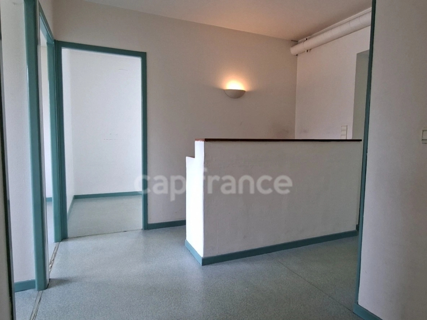 Magasin à vendre - 4 pièces - 52m2 - Drumettaz-Clarafond (73420)