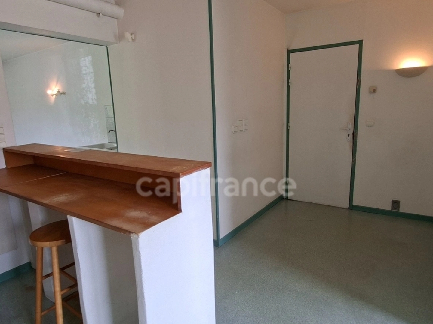 Magasin à vendre - 4 pièces - 52m2 - Drumettaz-Clarafond (73420)