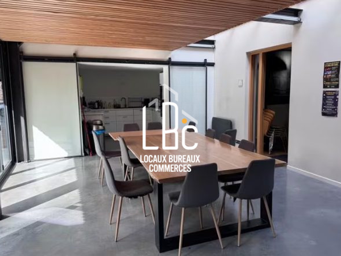 Locaux à vendre - 323m2 - Nantes (44000)