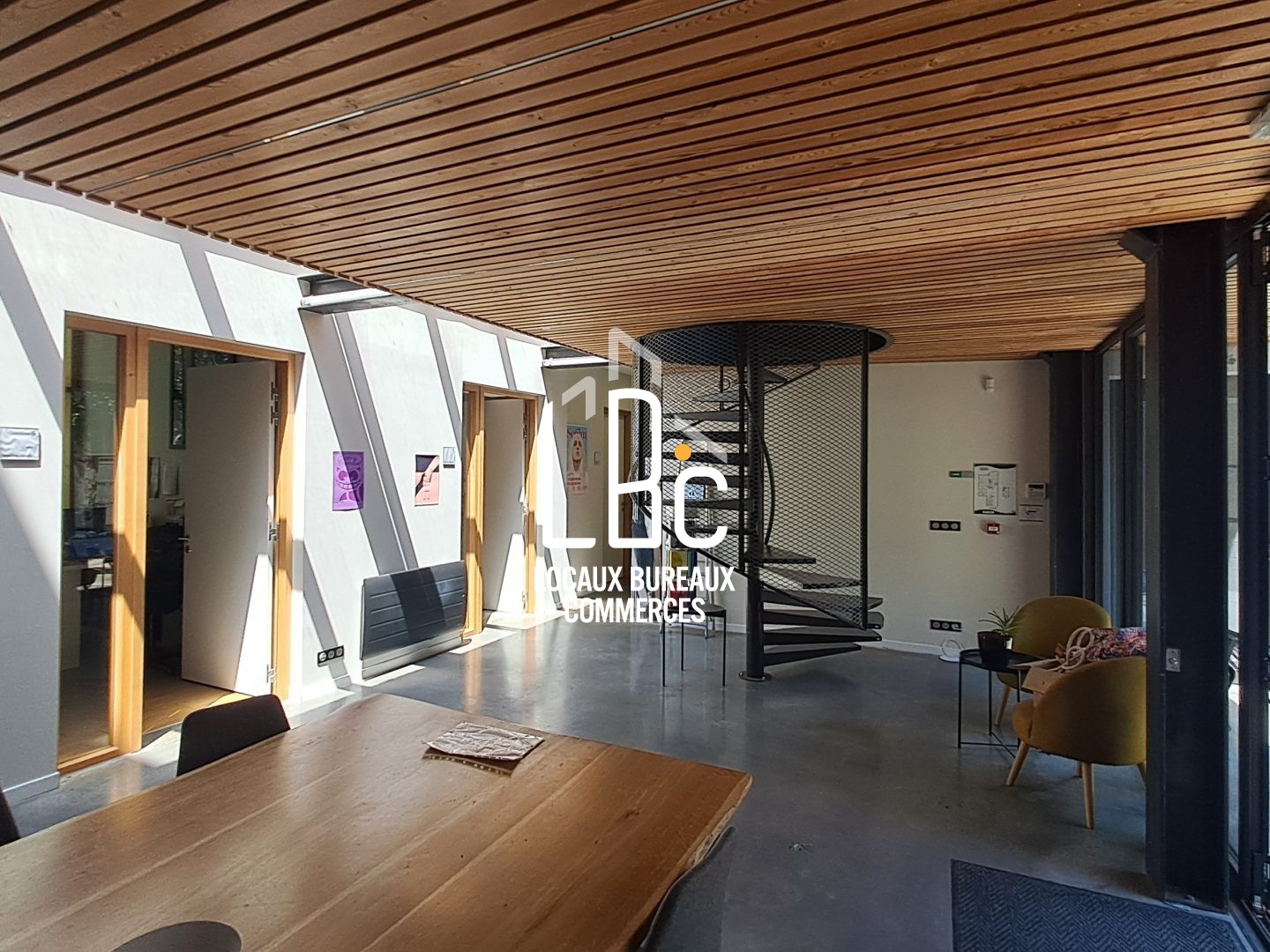 Locaux à vendre - 323m2 - Nantes (44000)