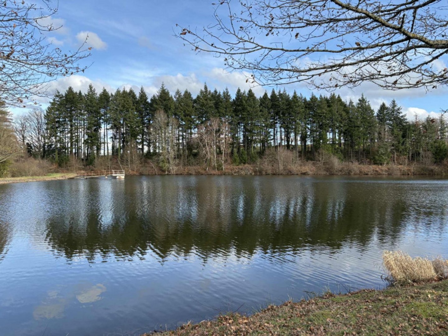 Etang 43100 m²