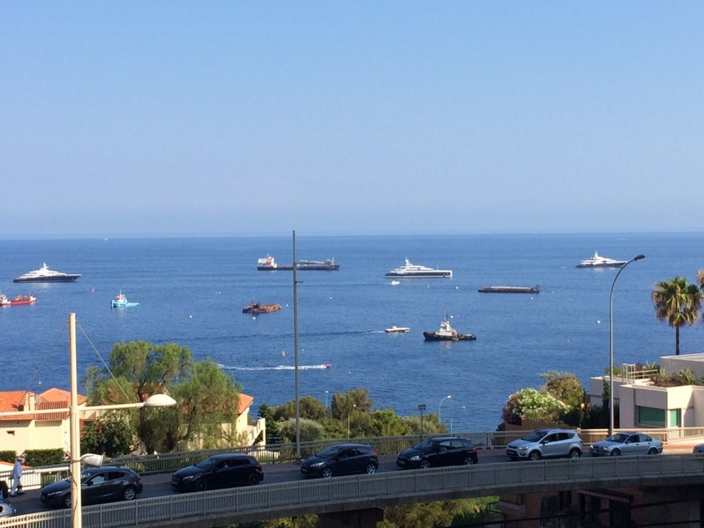 à 50m à PIEDS de MONACO.