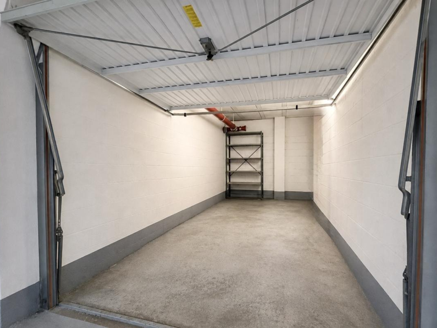 Beaulieu-Sur-Mer - Garage sécurisé situé en rez-de-chaussée d'une résidence sécurisée