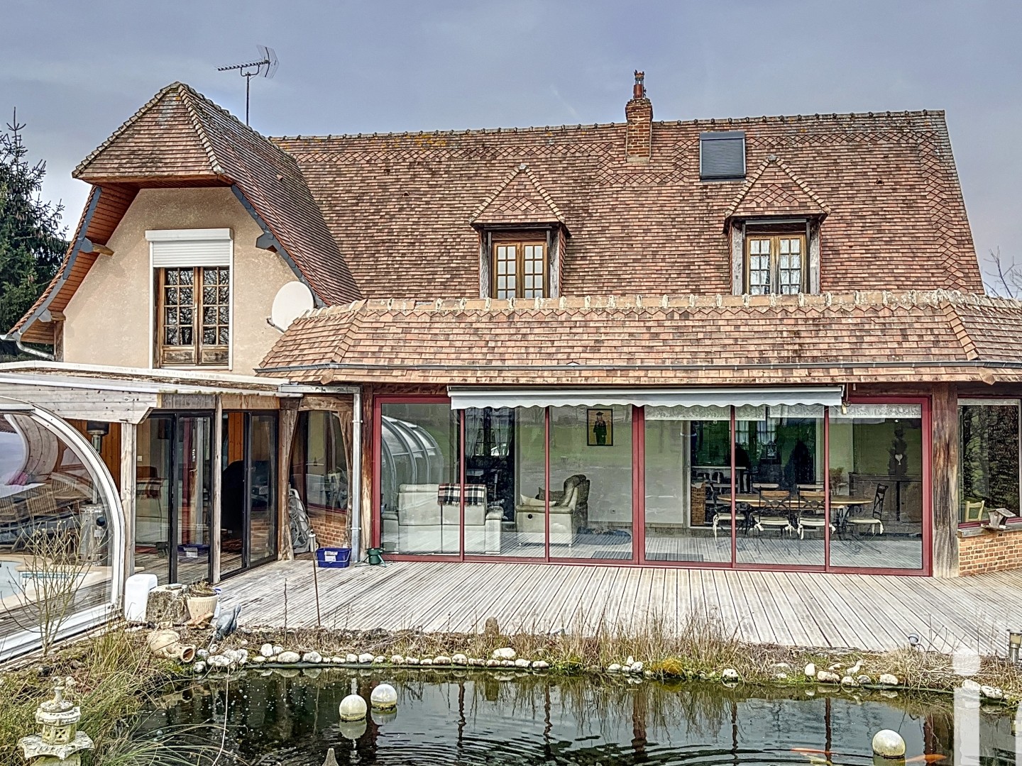 Maison 4 pièces 214 m²