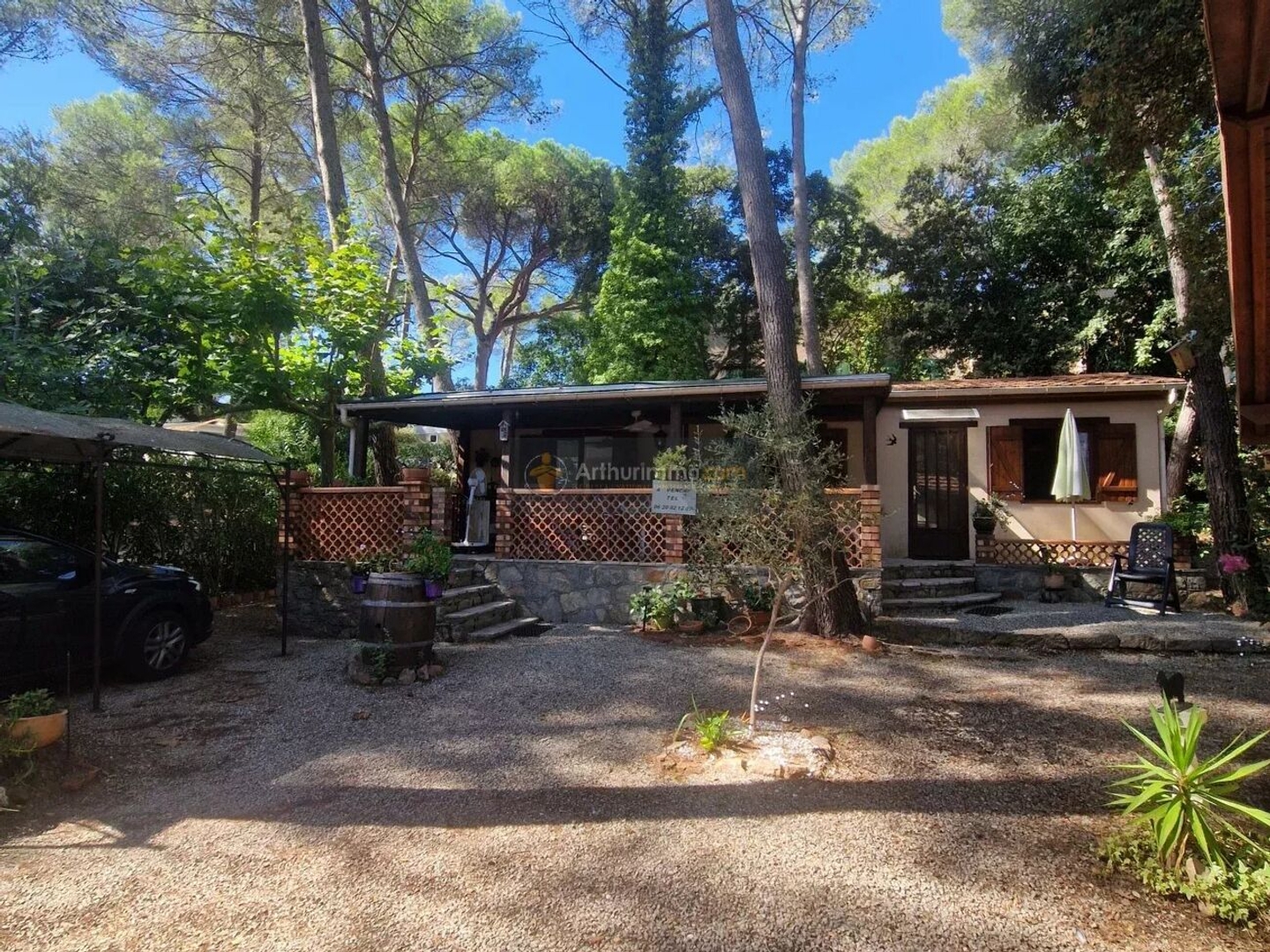 Terrain à vendre - 385m2 - Fréjus (83600)