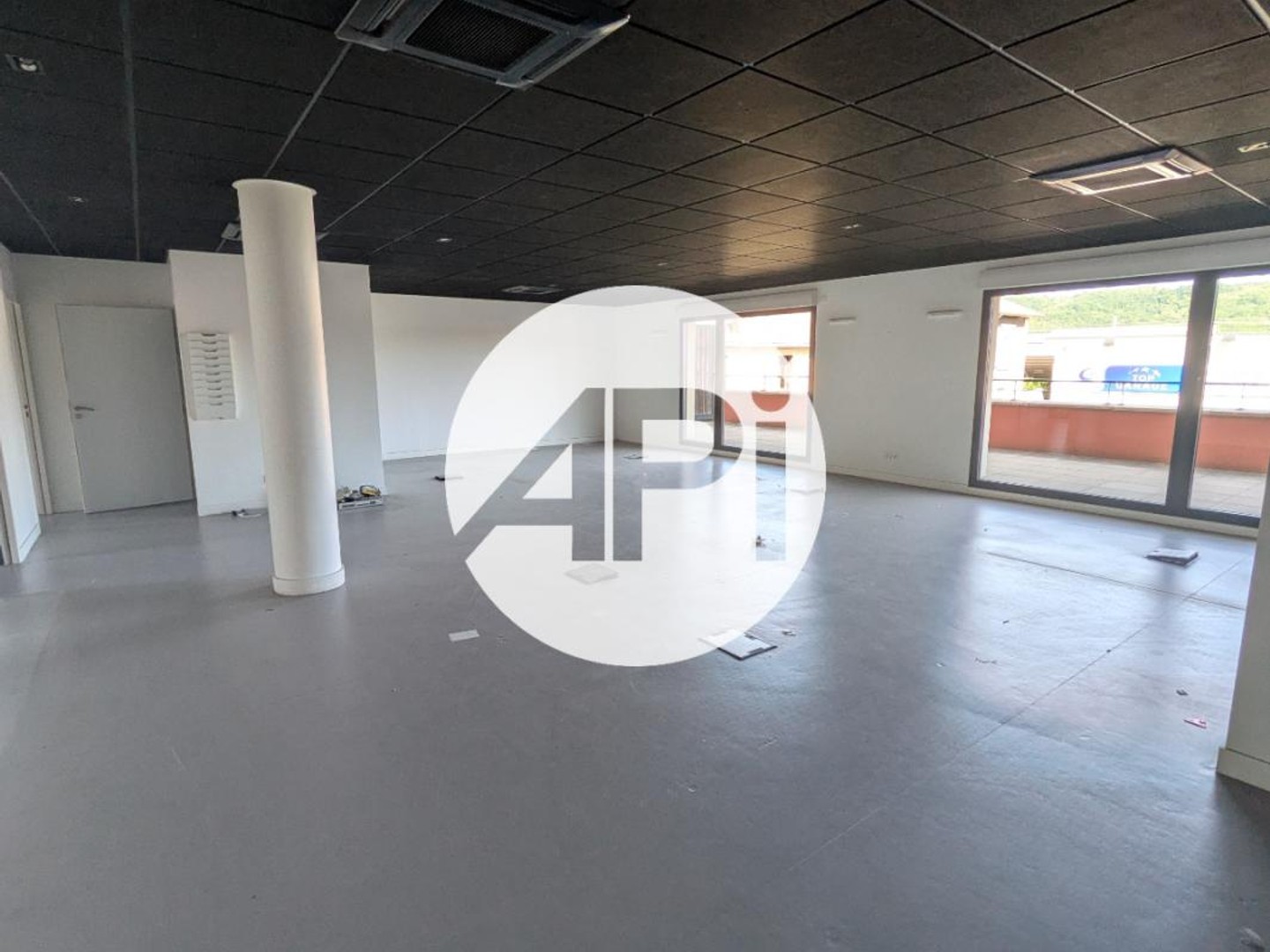 Bureaux 6 pièces 186 m²