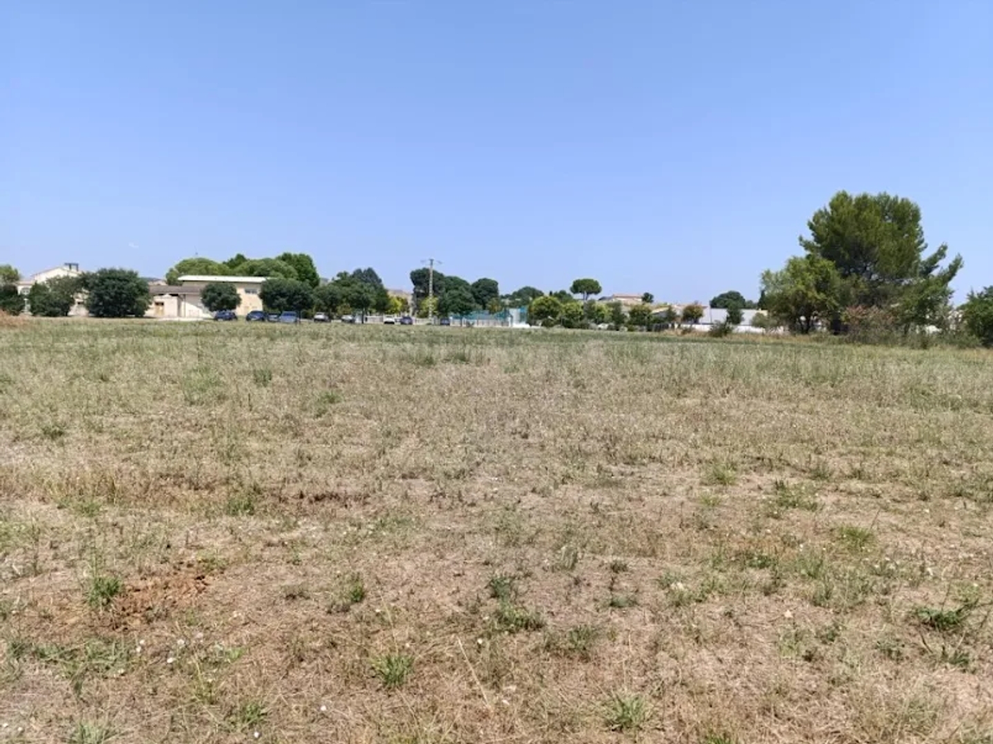 Terrain 570 m²