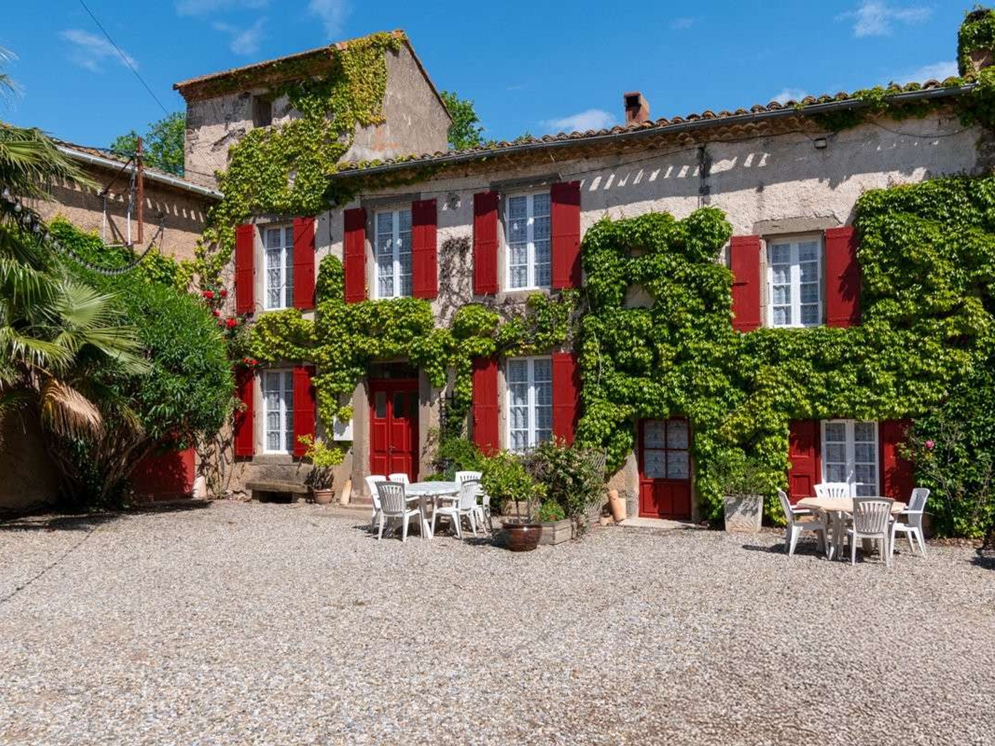 A vendre domaine agro-touristique à Douzens