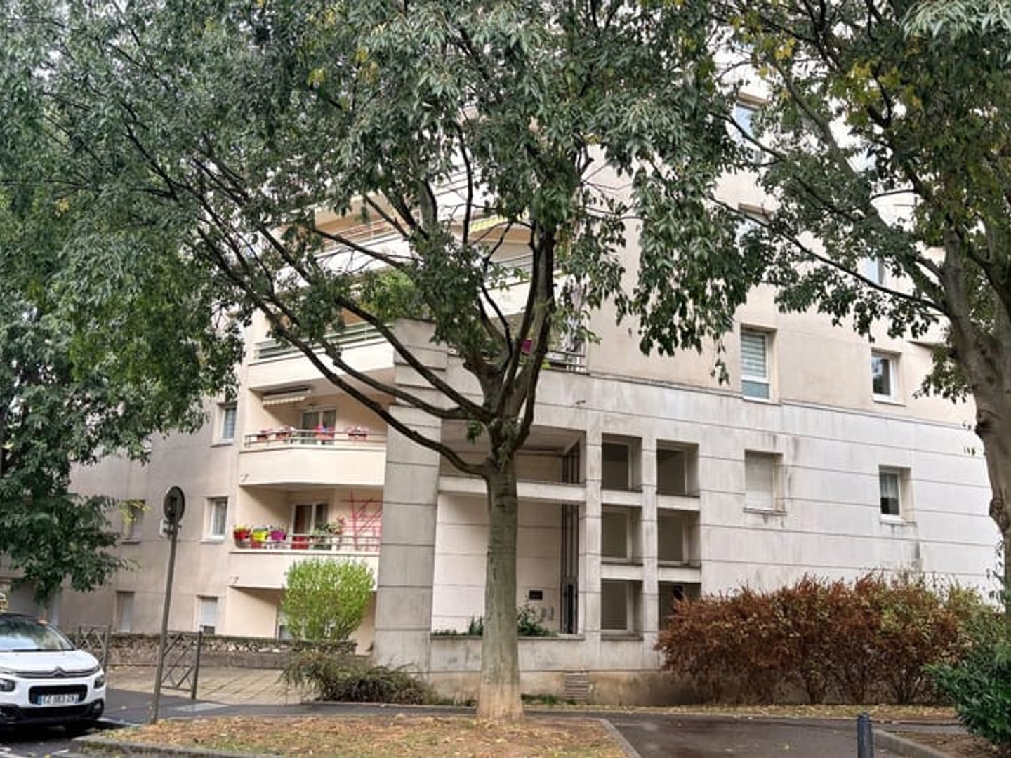 Appartement à vendre - 2 pièces - 47m2 - Rosny-Sous-Bois (93110)