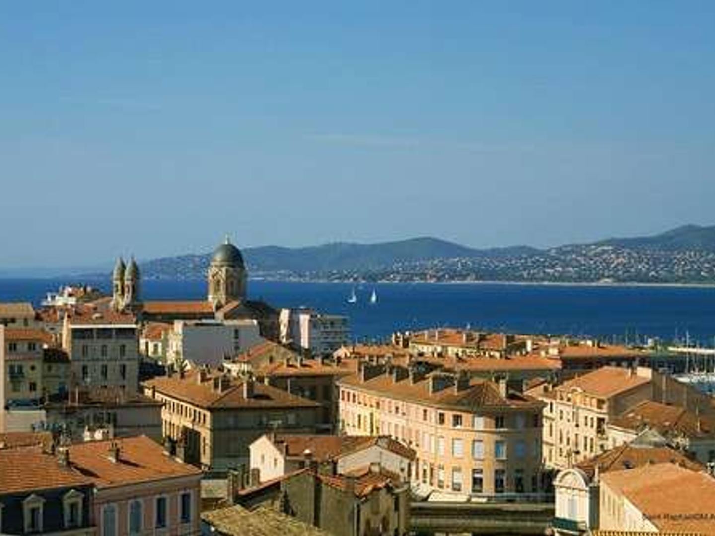 Vente murs commerciaux de 196m² à Saint Raphaël