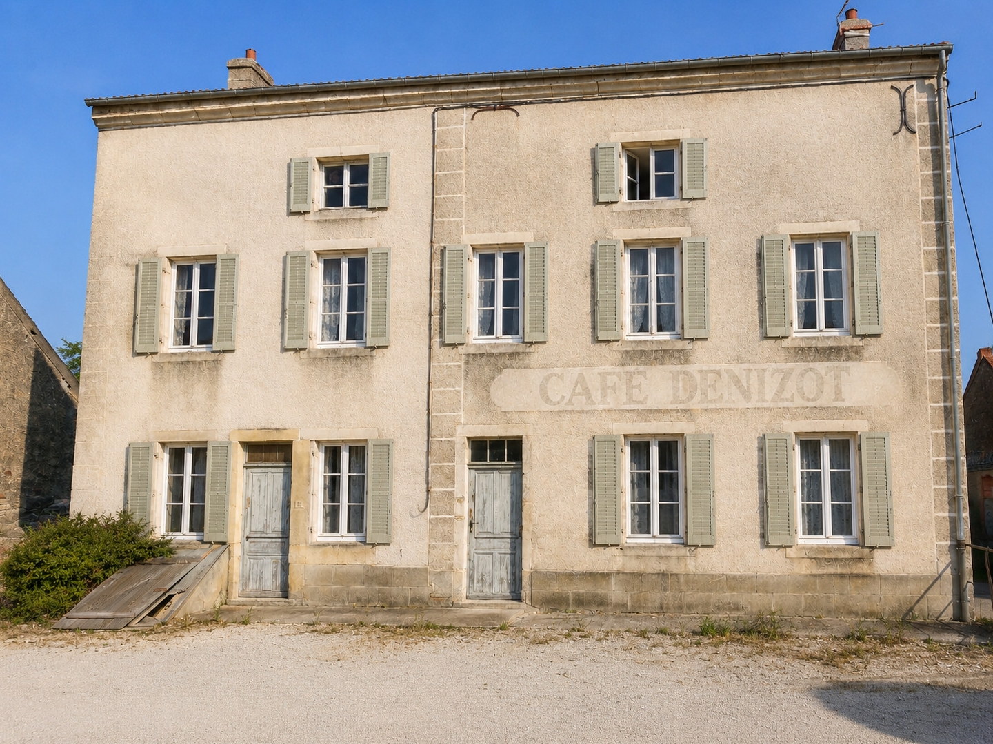 Ancienne bâtisse a fort potentiel