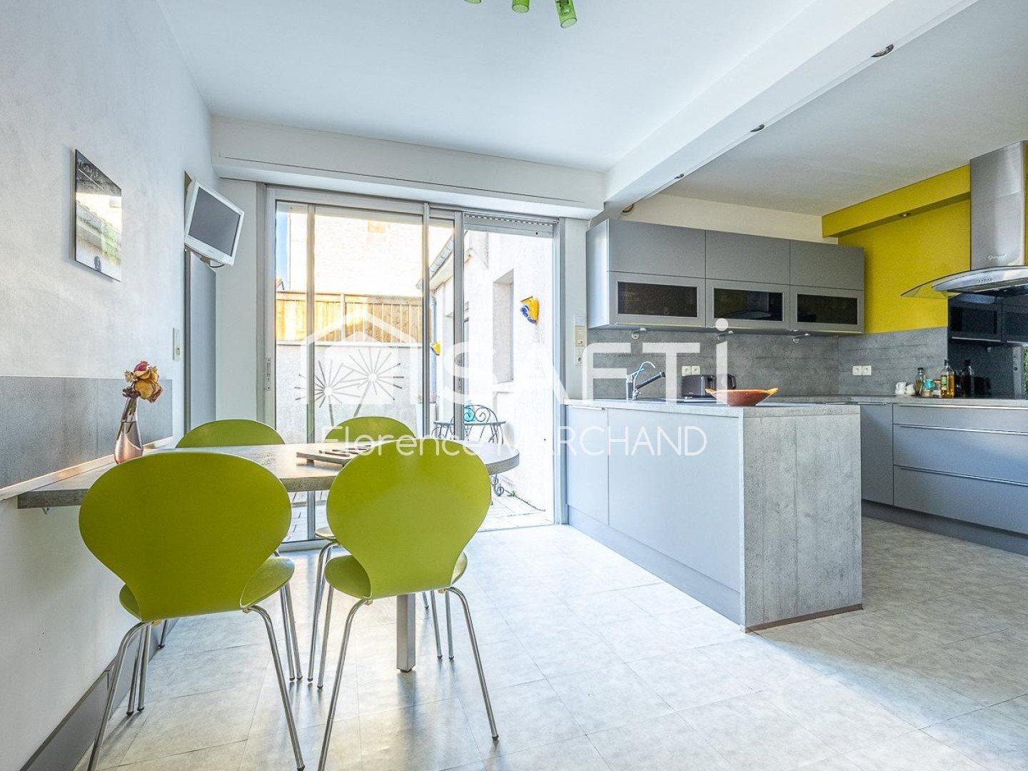 Maison à vendre - 6 pièces - 205m2 - Niort (79000)