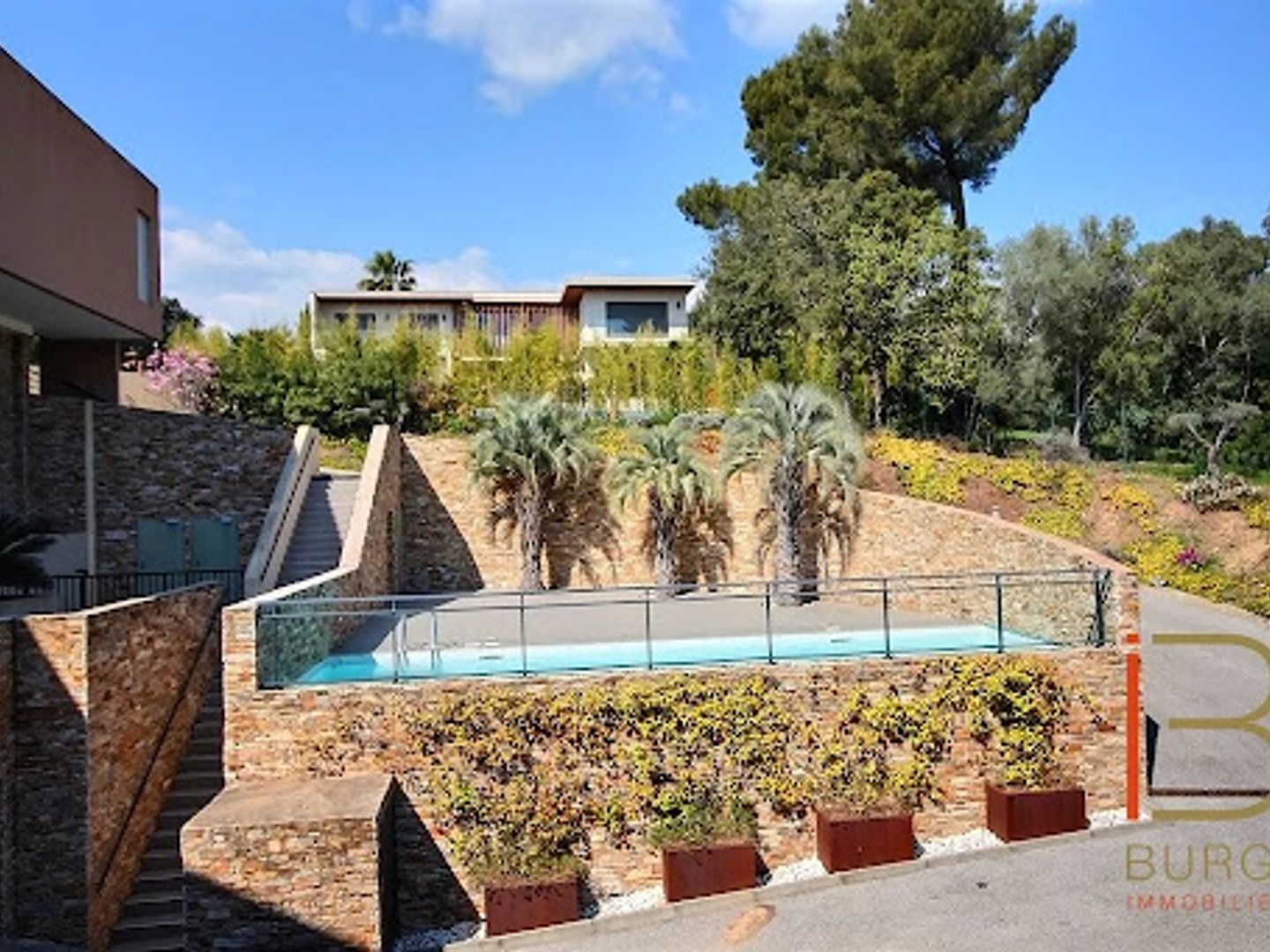 Appartement à vendre - 2 pièces - 58m2 - Saint-Raphaël (83700)