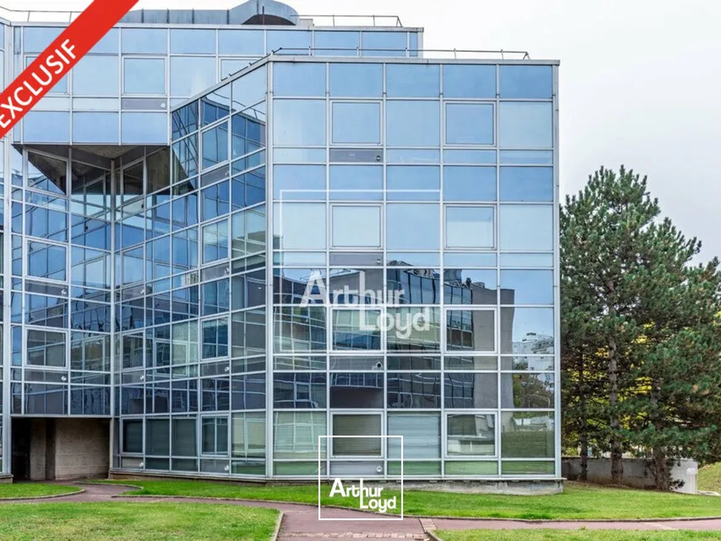 Bureaux à vendre - 1585m2 - Évry-Courcouronnes (91000)