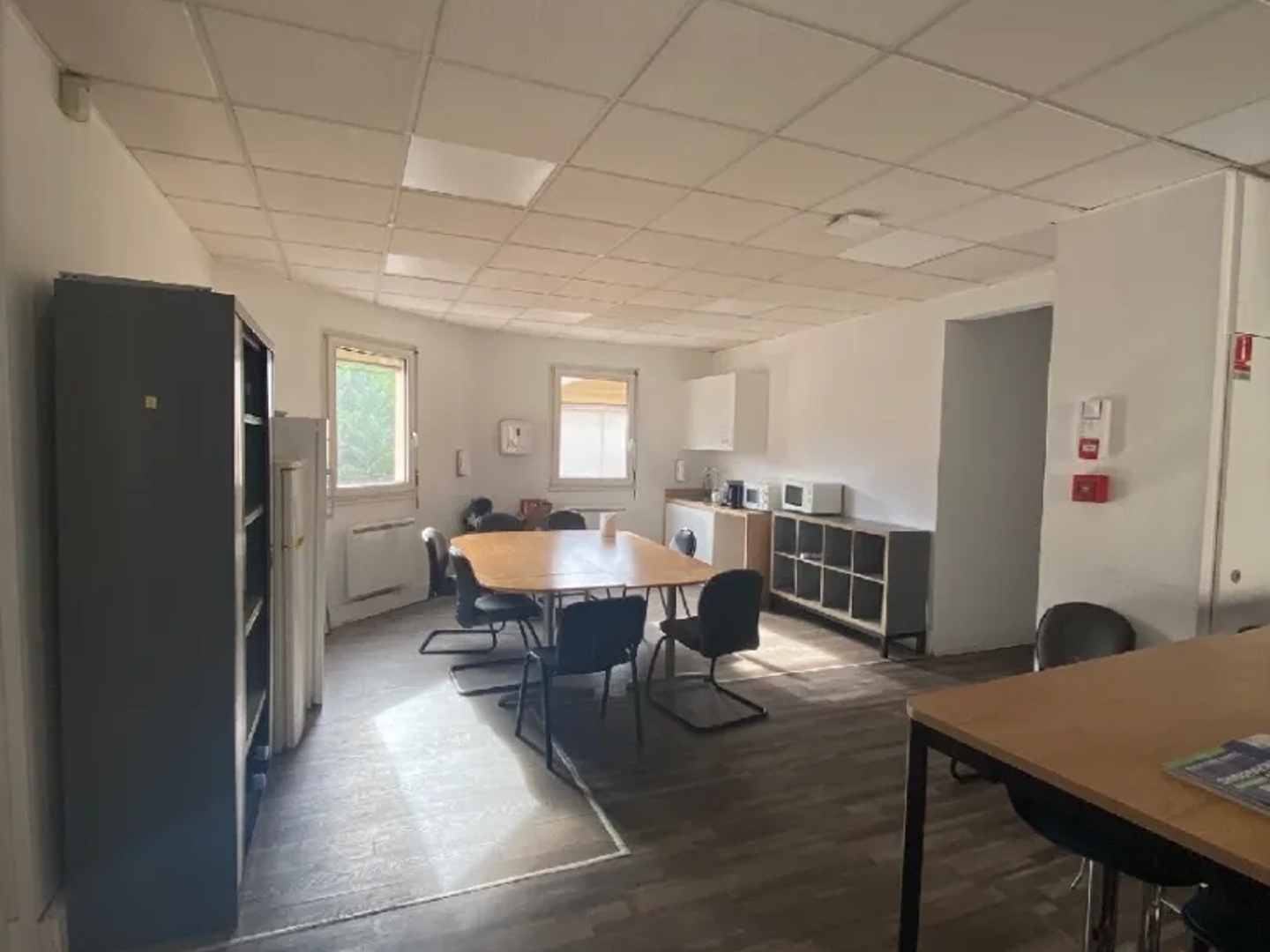 Locaux à vendre - 472m2 - Nanterre (92000)