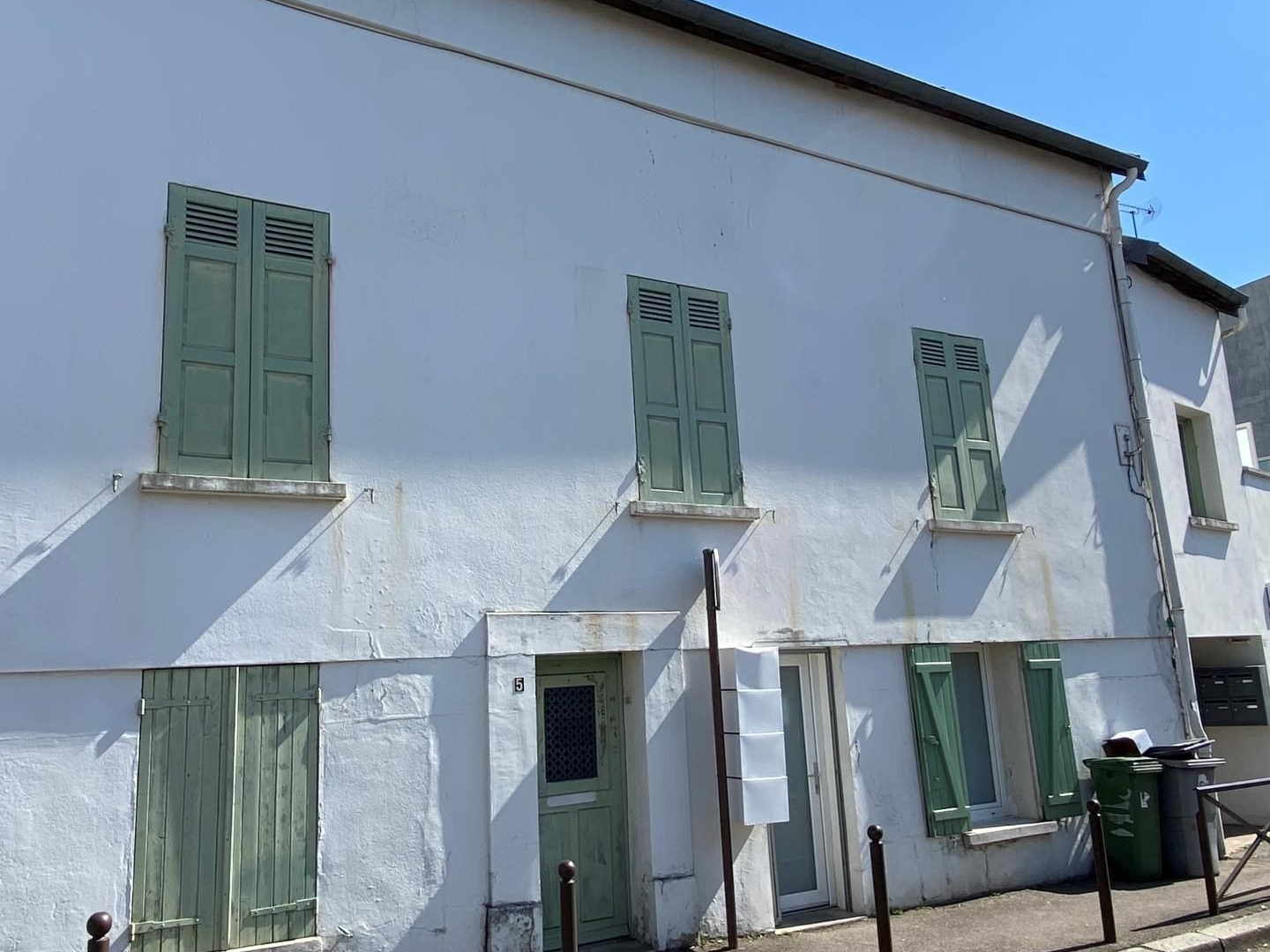 Immeuble à vendre - 779m2 - Mantes-La-Jolie (78200)