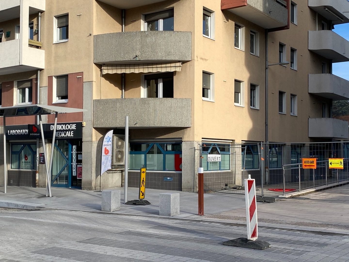 Magasin à vendre - 8 pièces - 261m2 - Thonon-Les-Bains (74200)