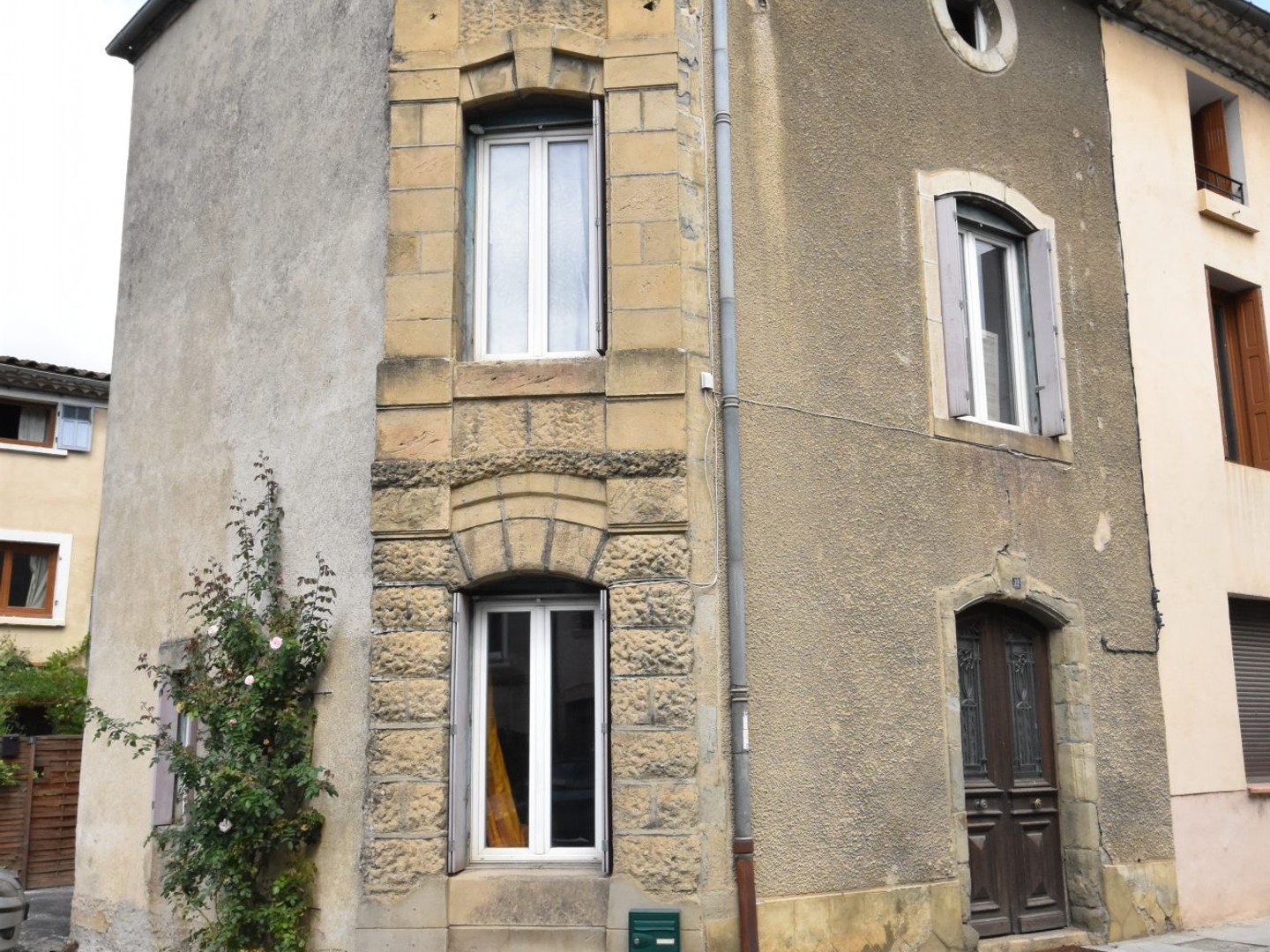 Local professionnel 4 pièces 94 m²