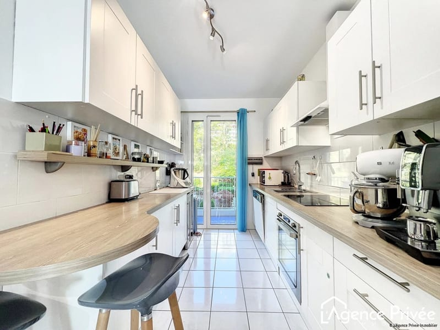 Appartement à vendre - 2 pièces - 58m2 - Cagnes-Sur-Mer (06800)