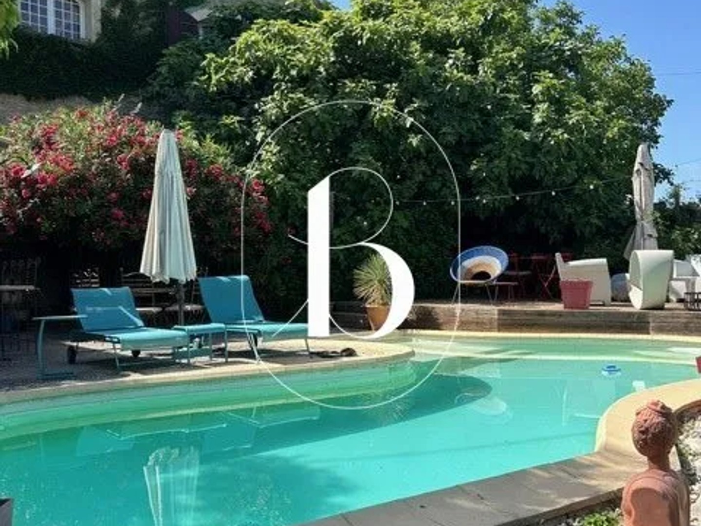 Maison 10 pièces 220 m²