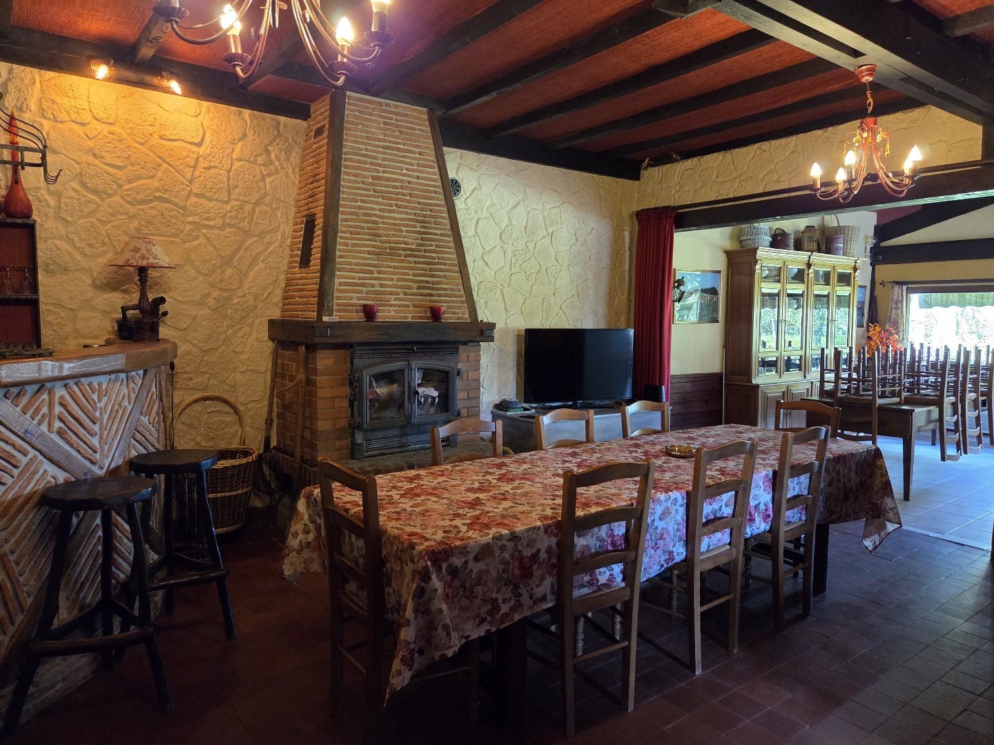 Maison à vendre - 20 pièces - 395m2 - Moulins (03000)