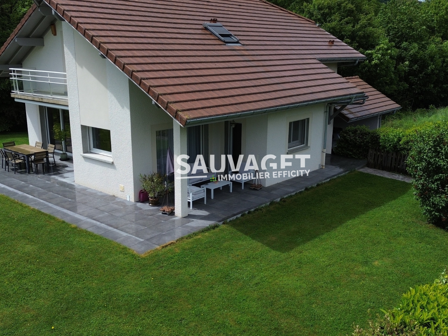 Maison 7 pièces 180 m²