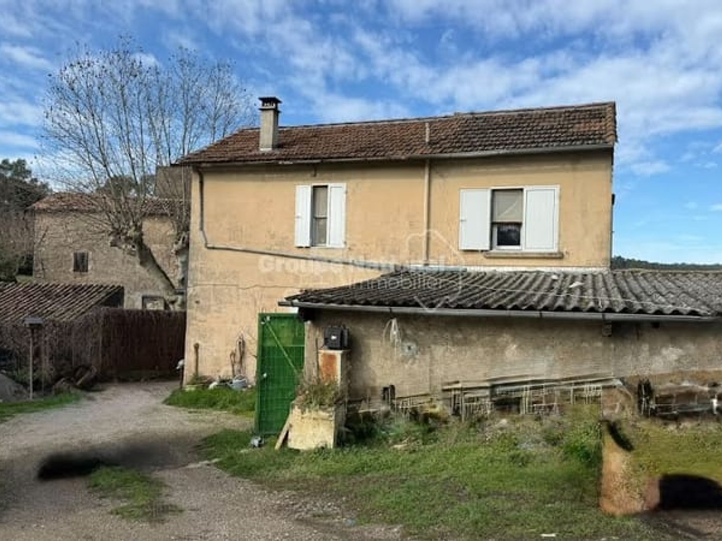 Immeuble à vendre - 4 pièces - 125m2 - Châteauvert (83670)