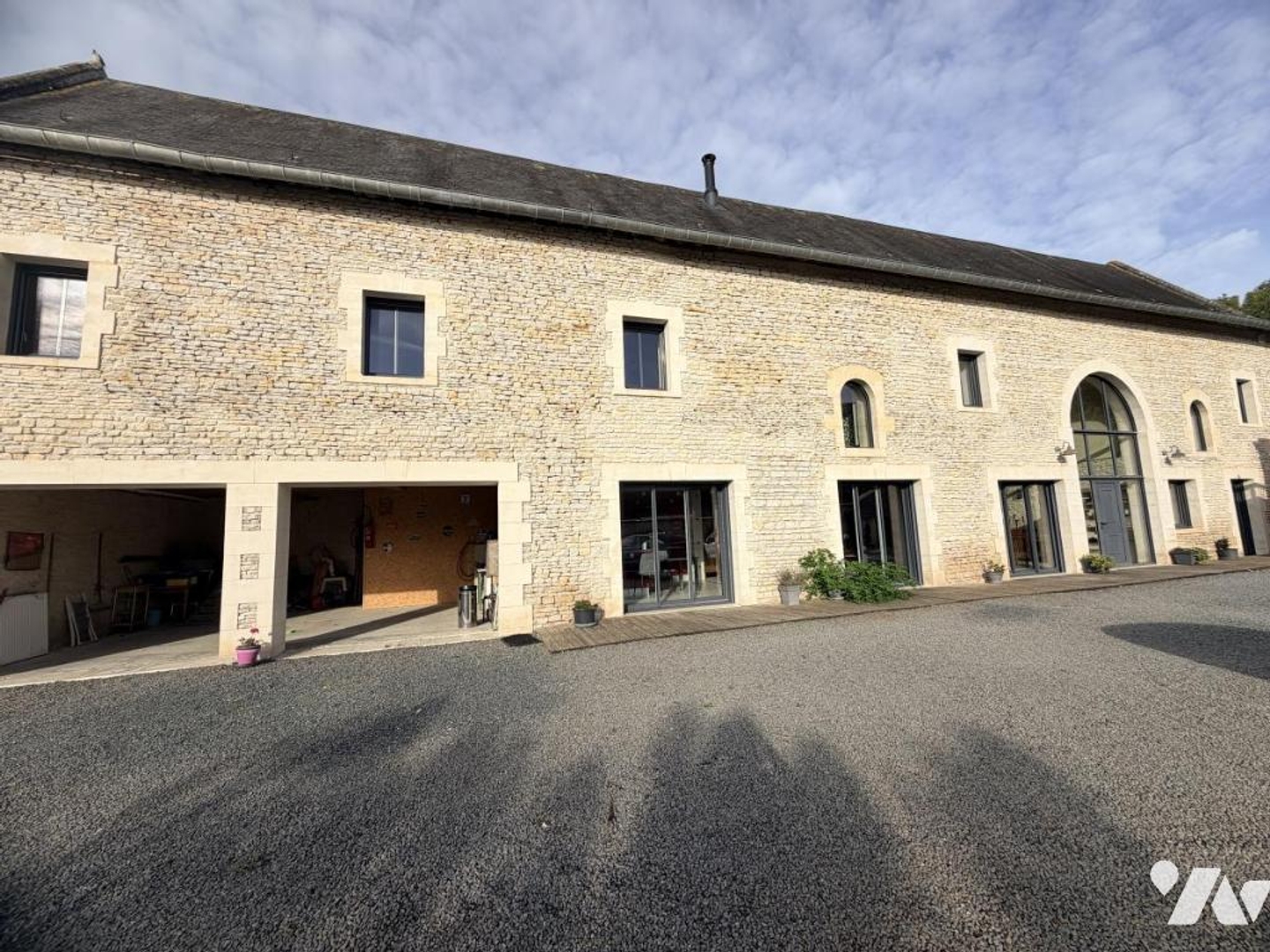 Maison à vendre - 8 pièces - 229m2 - Creully Sur Seulles (14480)