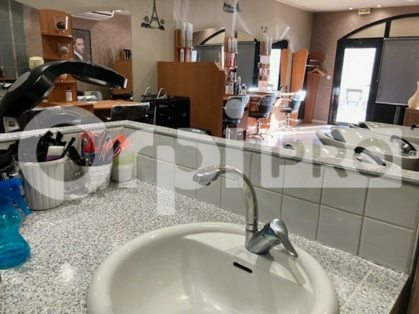 LOCAL COMMERCIAL A VENDRE