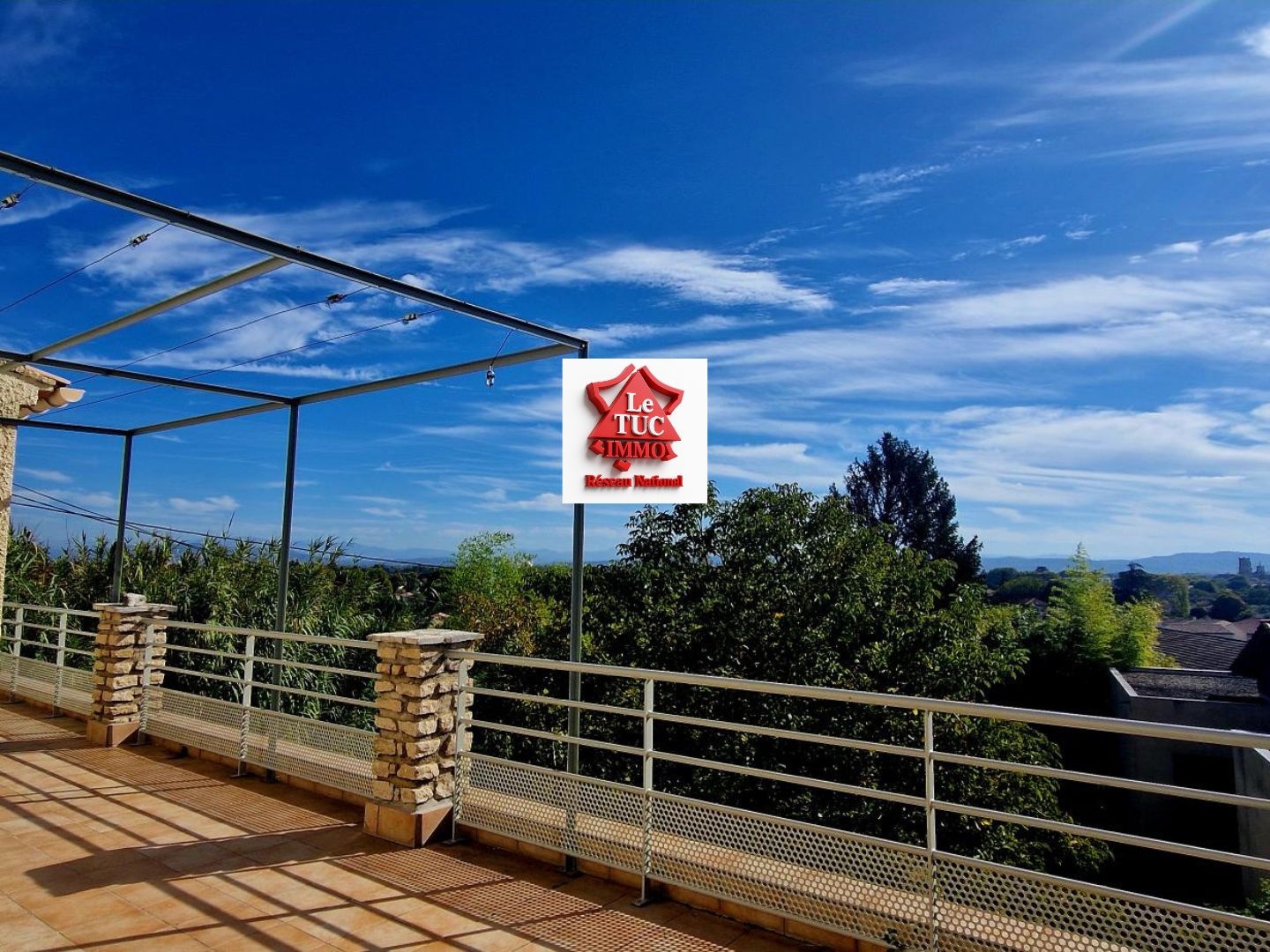 maison 149 m2 habitables 382 m2 de terrain 30130 pont saint esprit