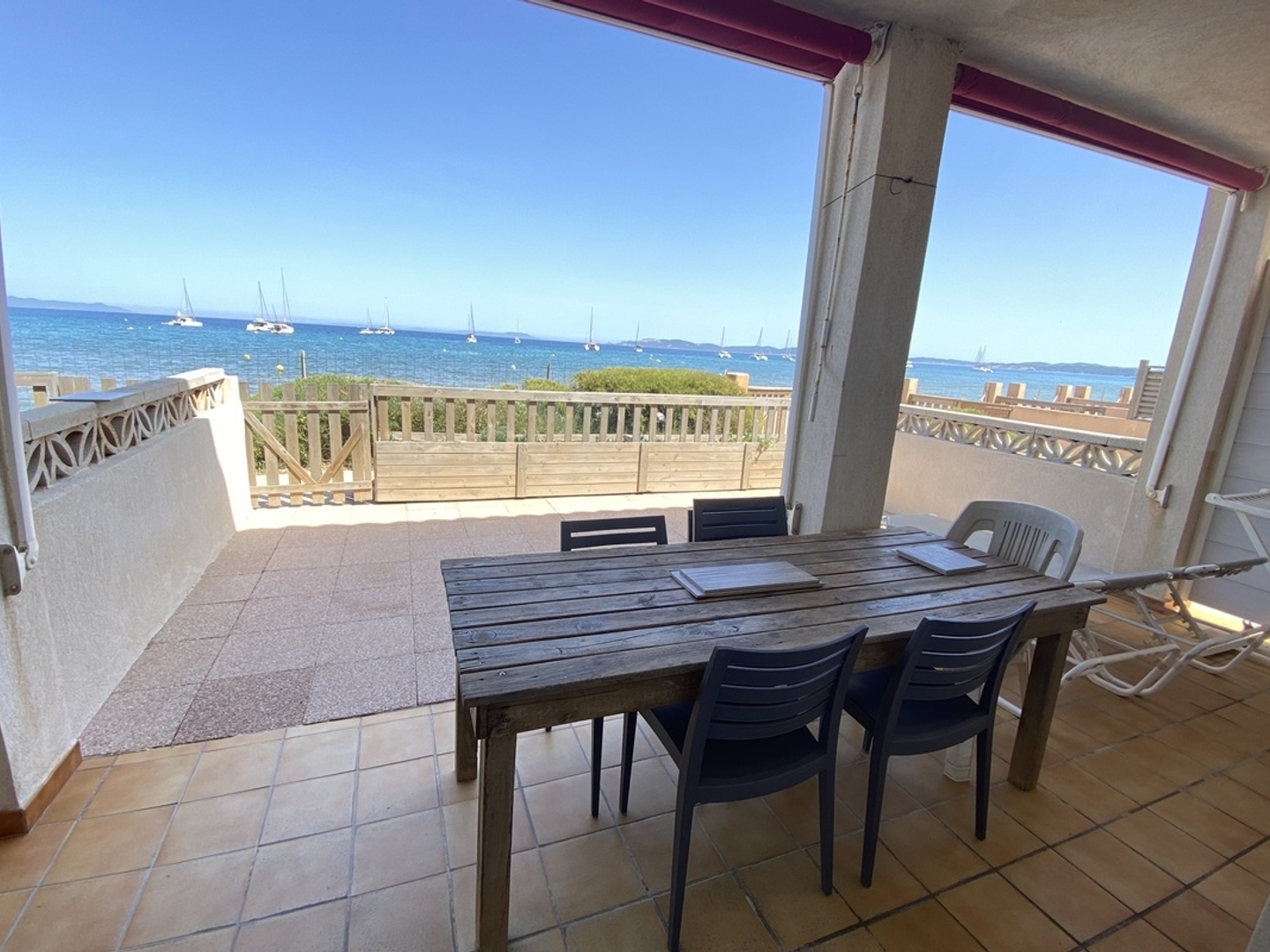Appartement à vendre - 2 pièces - 18m2 - Hyères (83400)