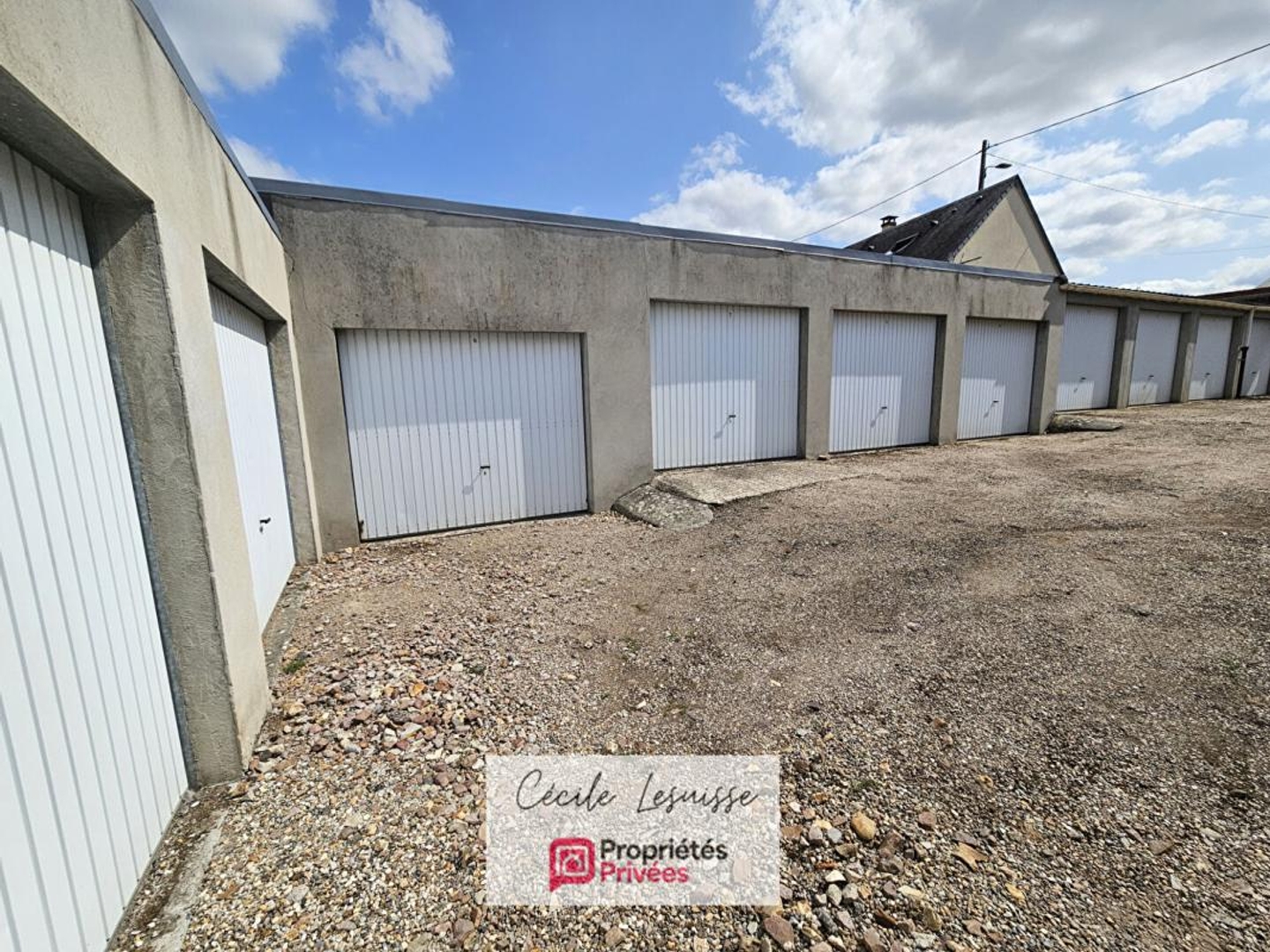 Ensemble de 10 garages à Lillebonne
