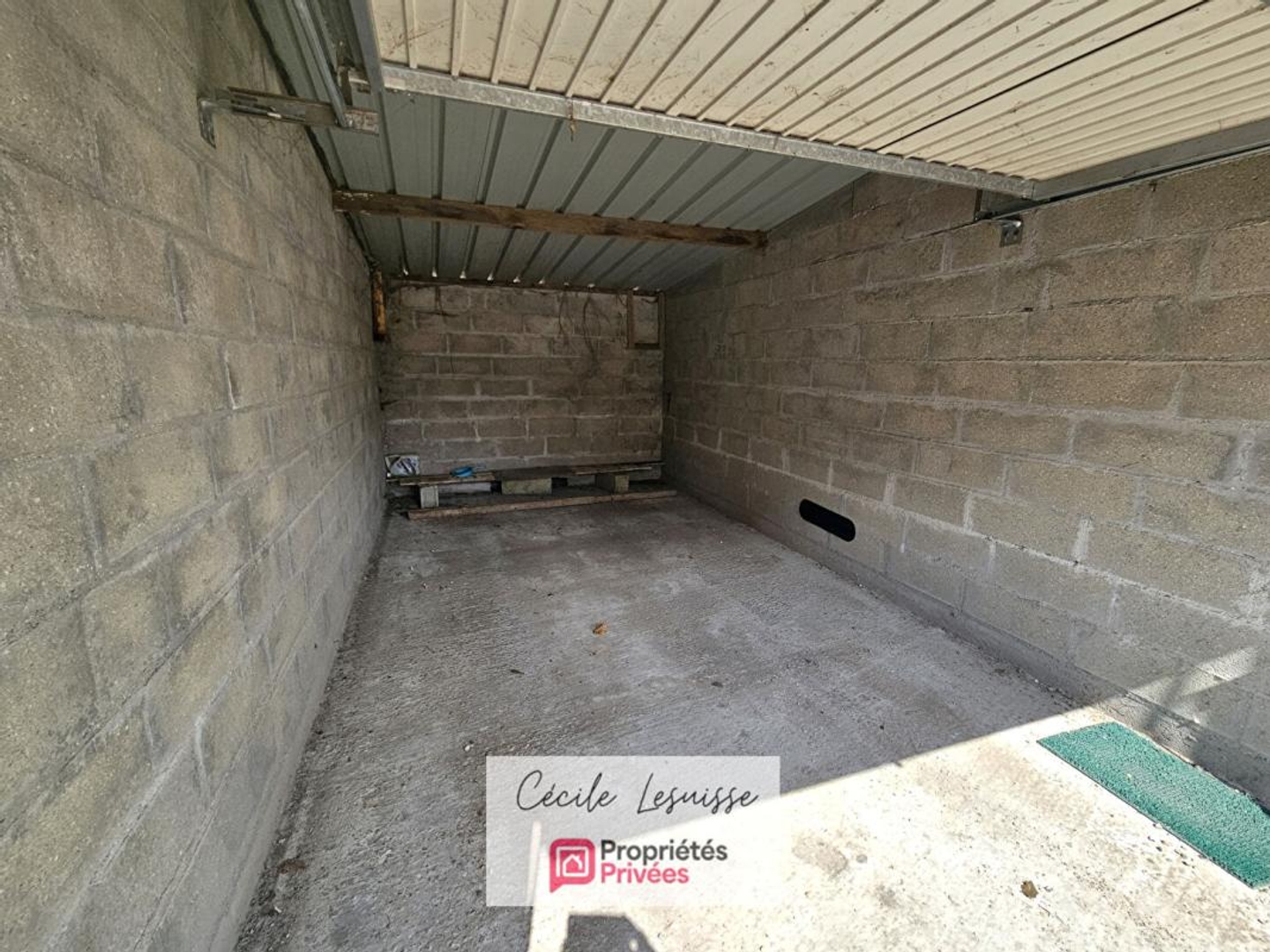 Parking / garage / box à vendre - 310m2 - Lillebonne (76170)