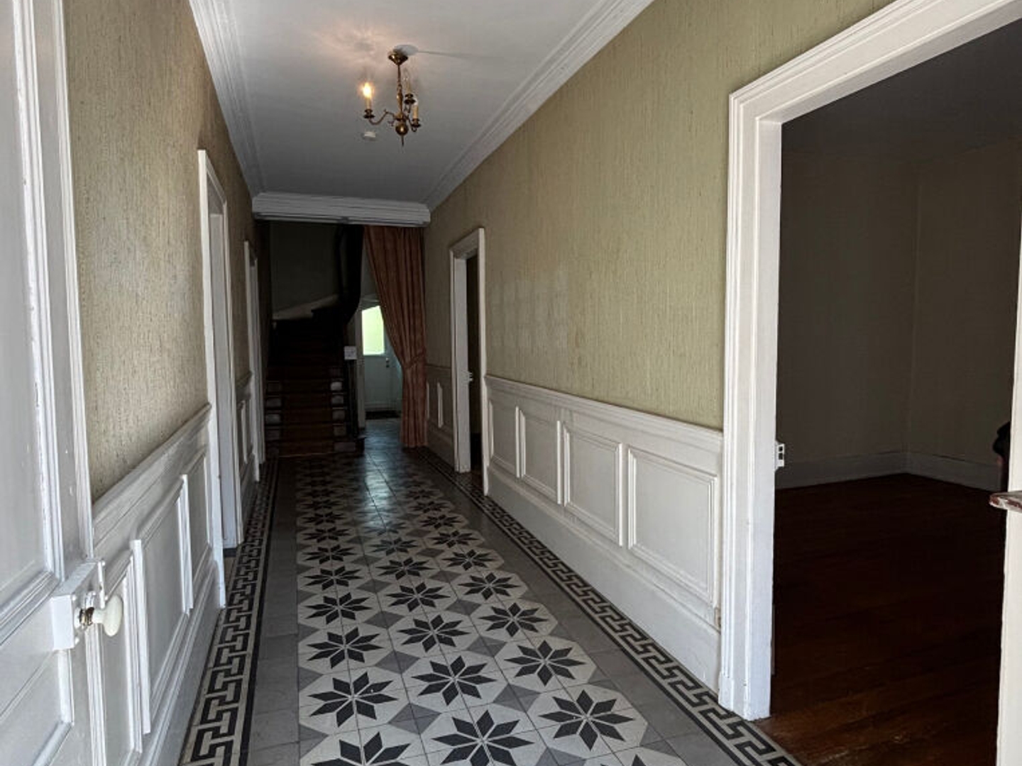Maison à vendre - 281m2 - Vesoul (70000)
