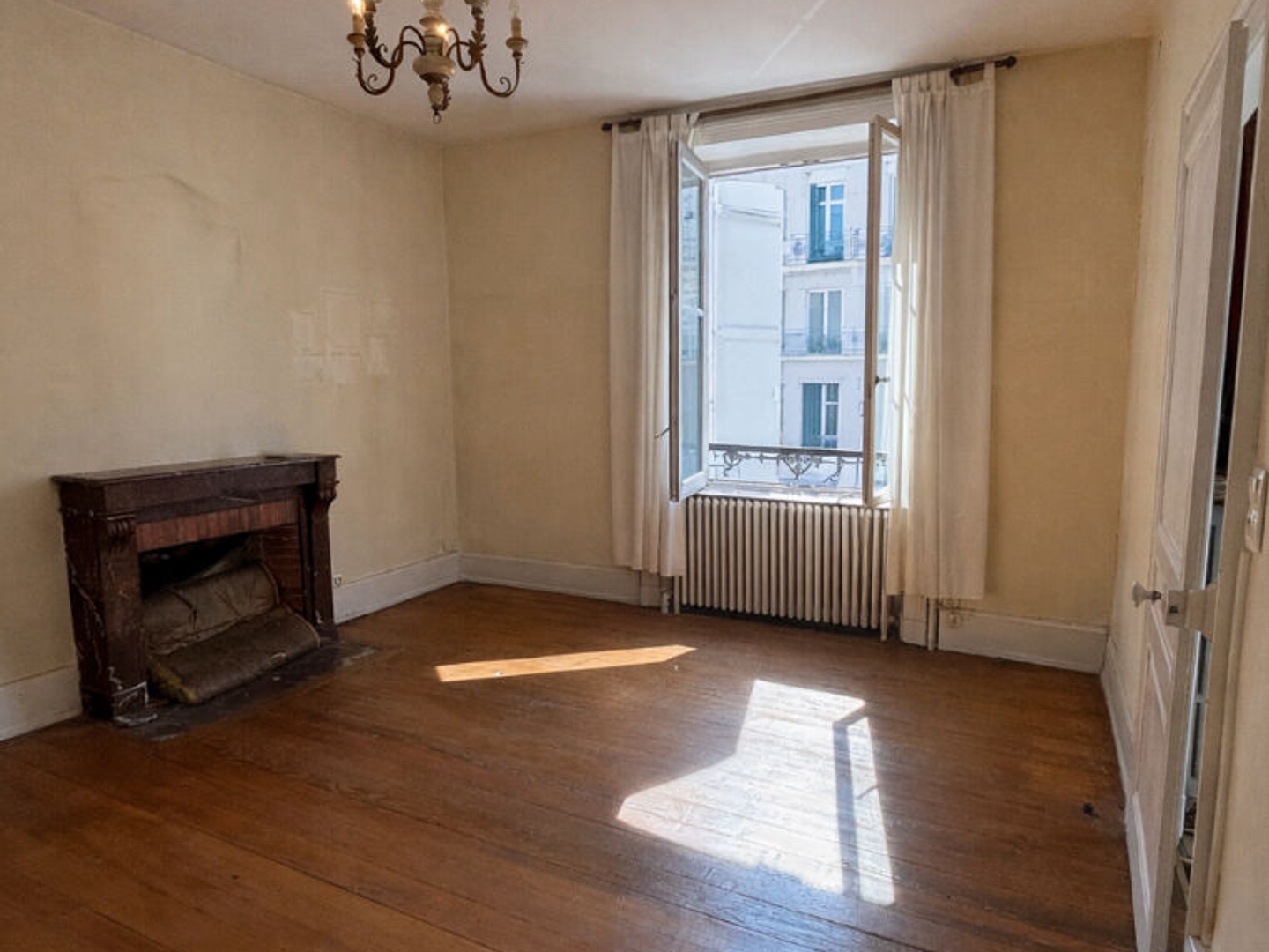 Maison à vendre - 281m2 - Vesoul (70000)