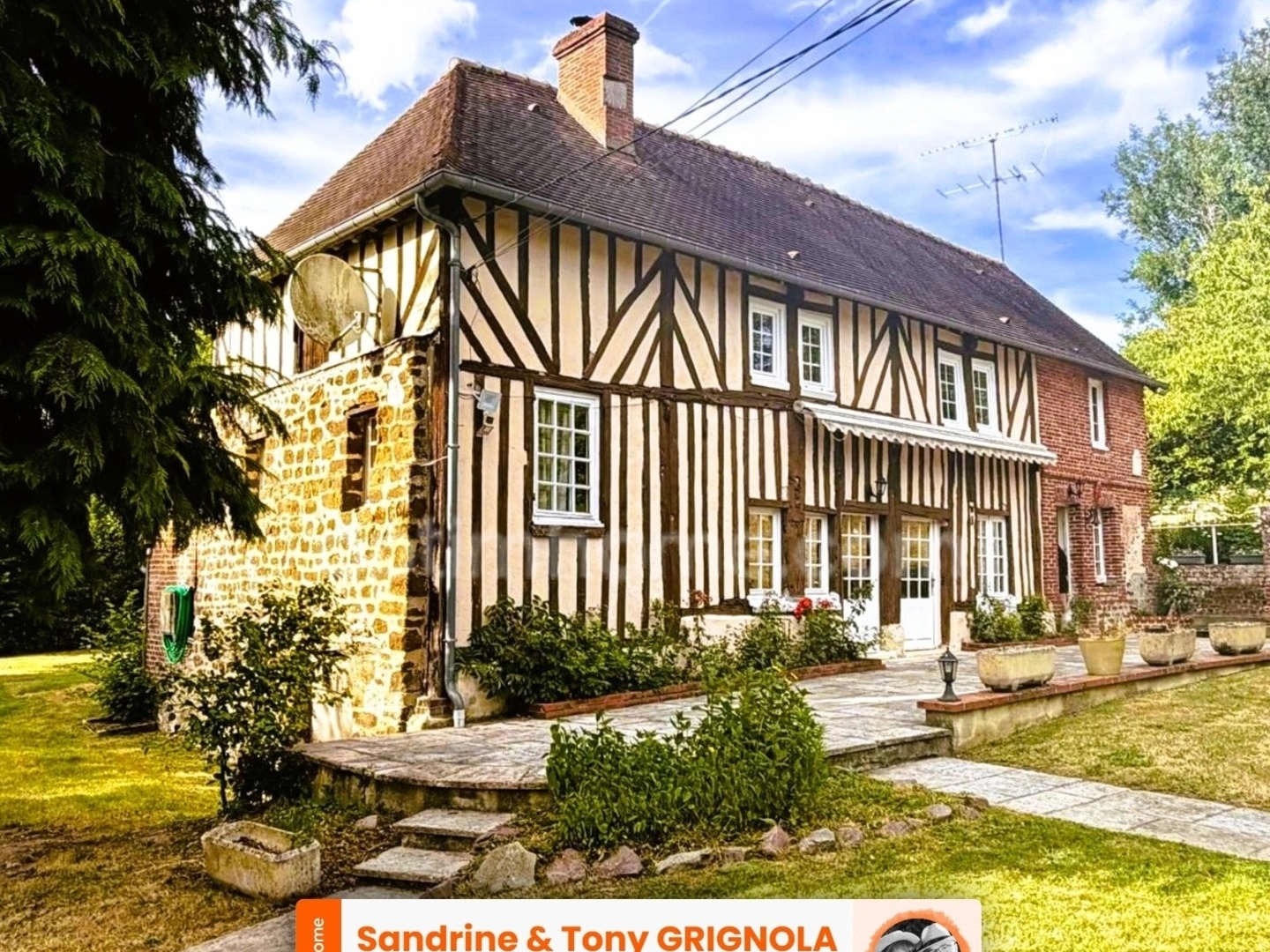 Maison normande de caractère de 121 m² avec 4 chambres, vie de plain-pied, Le Mesnil-Guillaume (14100), à moins de 10 minutes de Lisieux.