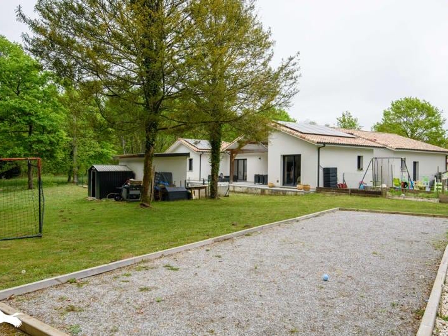 Contemporaine de 8 pièces principales