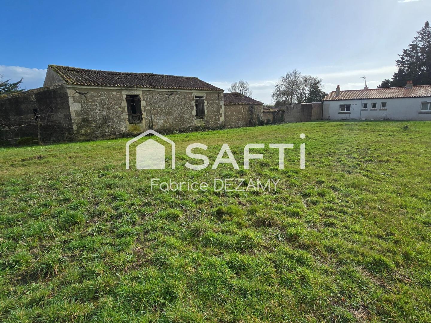 Maison à vendre - 6 pièces - 97m2 - Lairoux (85400)