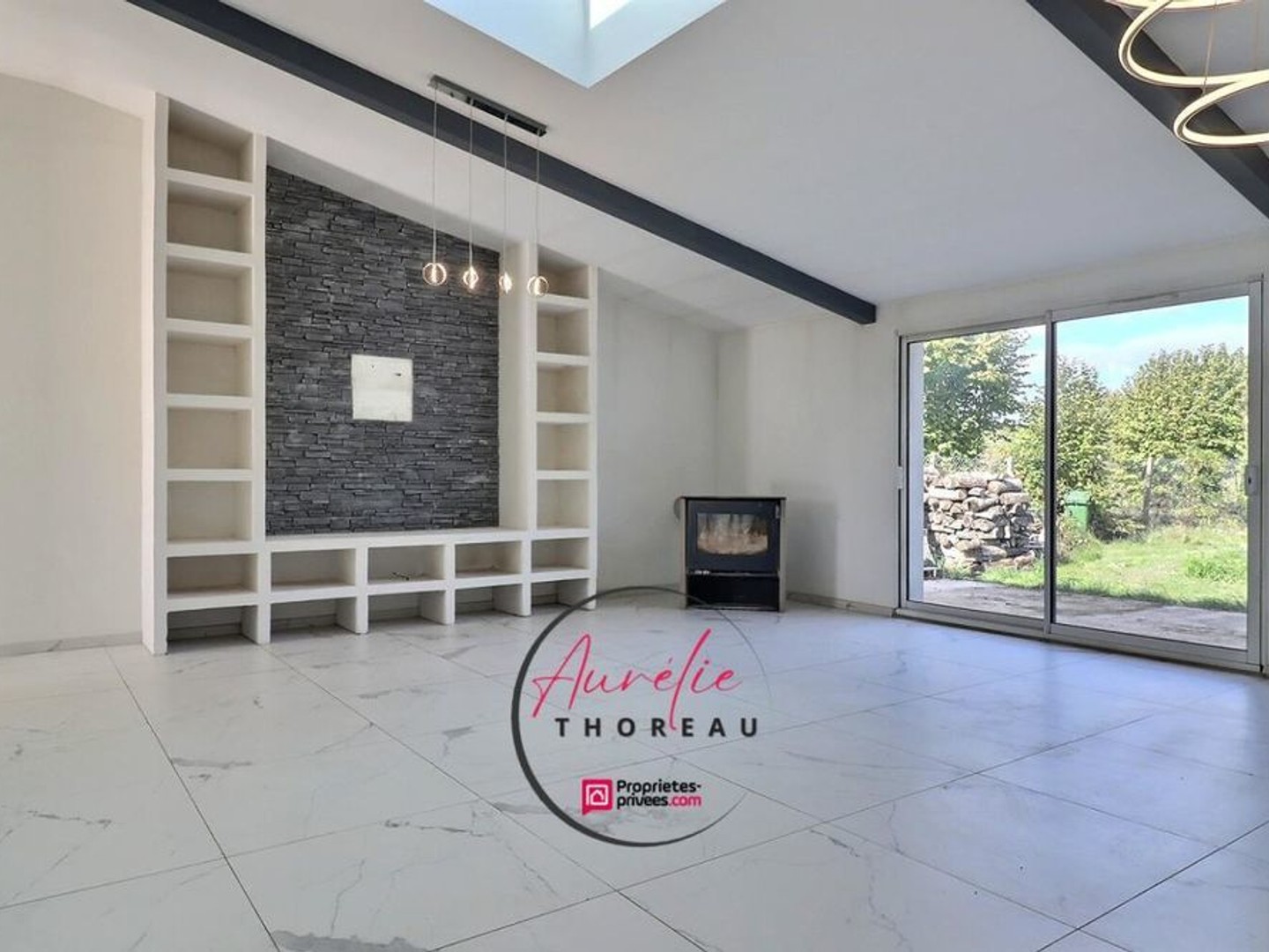 Maison à vendre - 4 pièces - 137m2 - Neuville-Aux-Bois (45170)