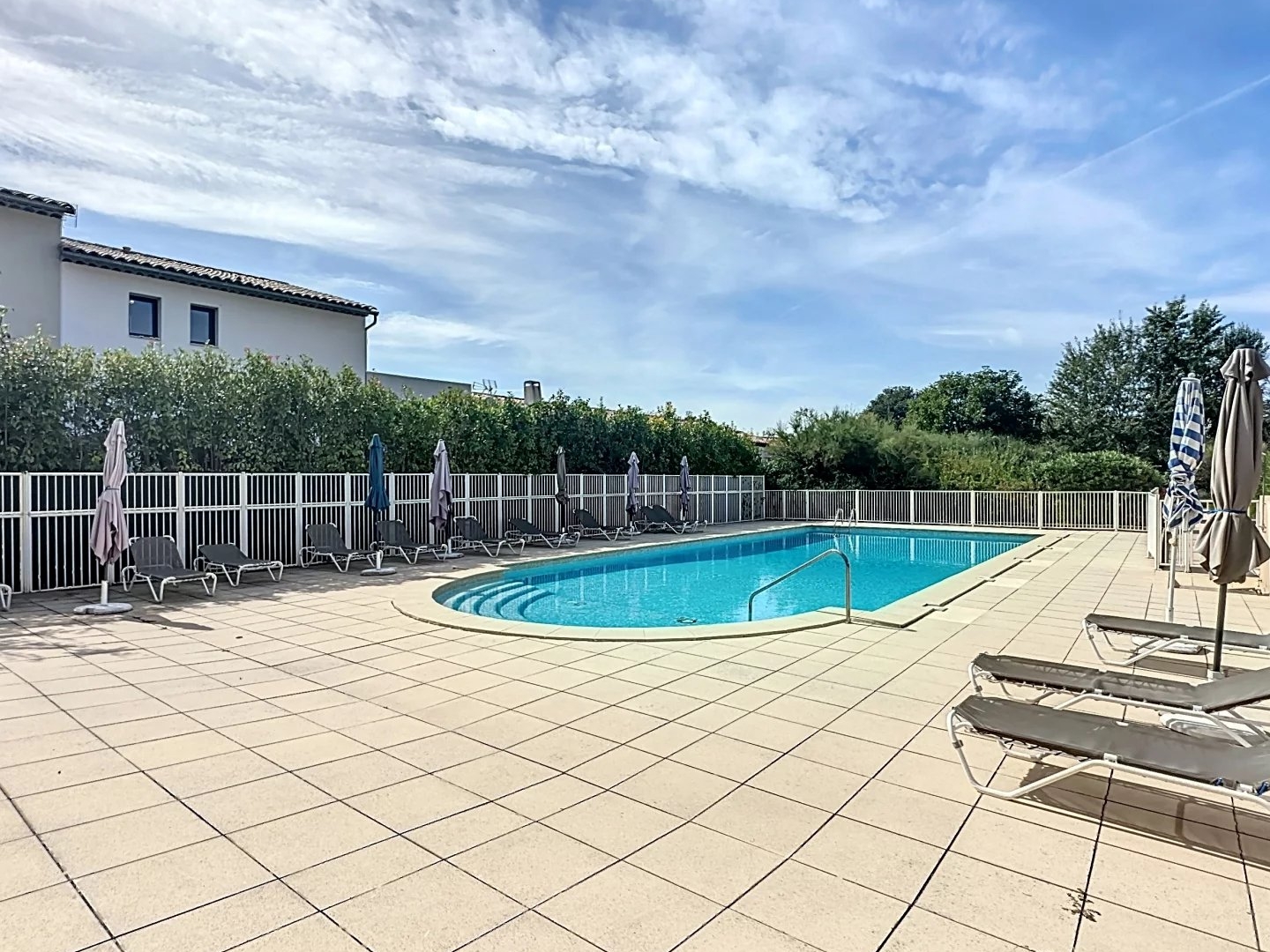 Appartement à vendre - 3 pièces - 71m2 - Lorgues (83510)