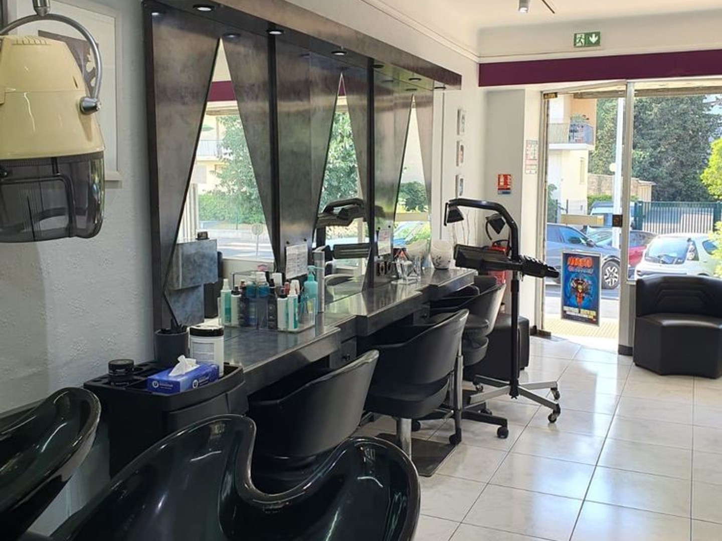 A vendre Salon de coiffure